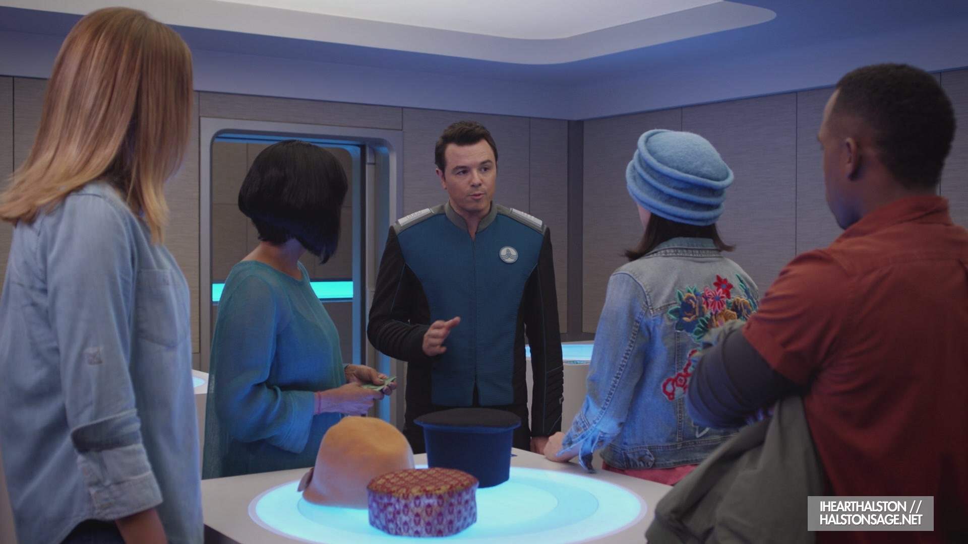 iHeartHalston_HalstonSageNet_TheOrville1x07Screencaps_046.jpg