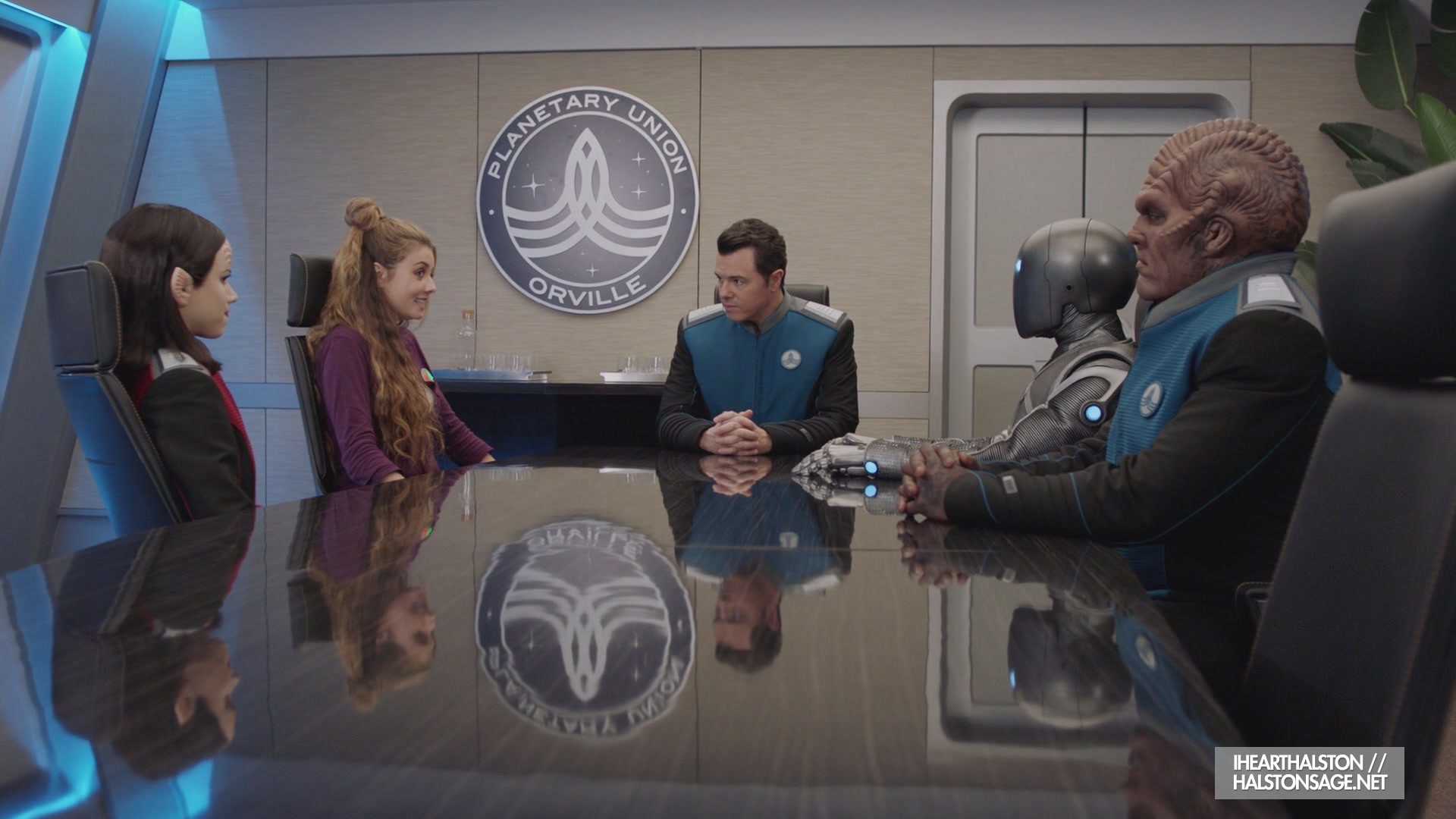 iHeartHalston_HalstonSageNet_TheOrville1x07Screencaps_355.jpg