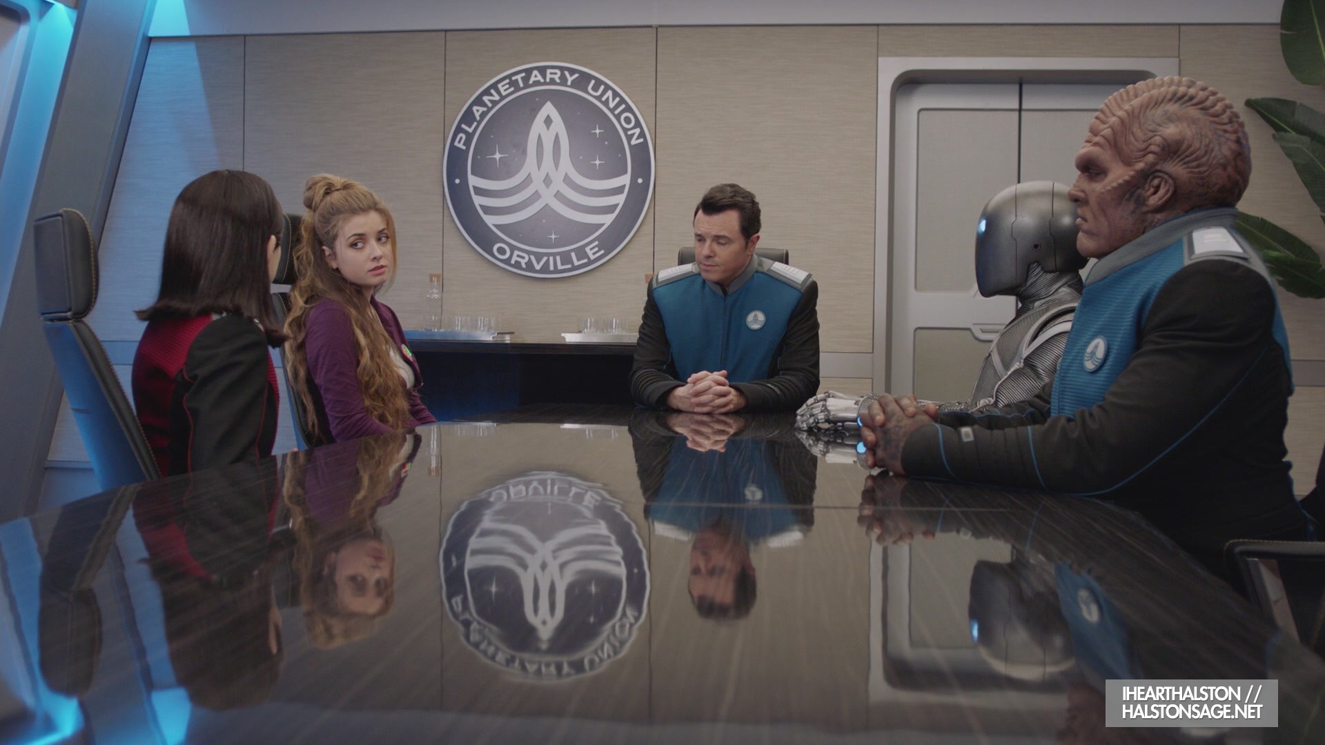 iHeartHalston_HalstonSageNet_TheOrville1x07Screencaps_364.jpg