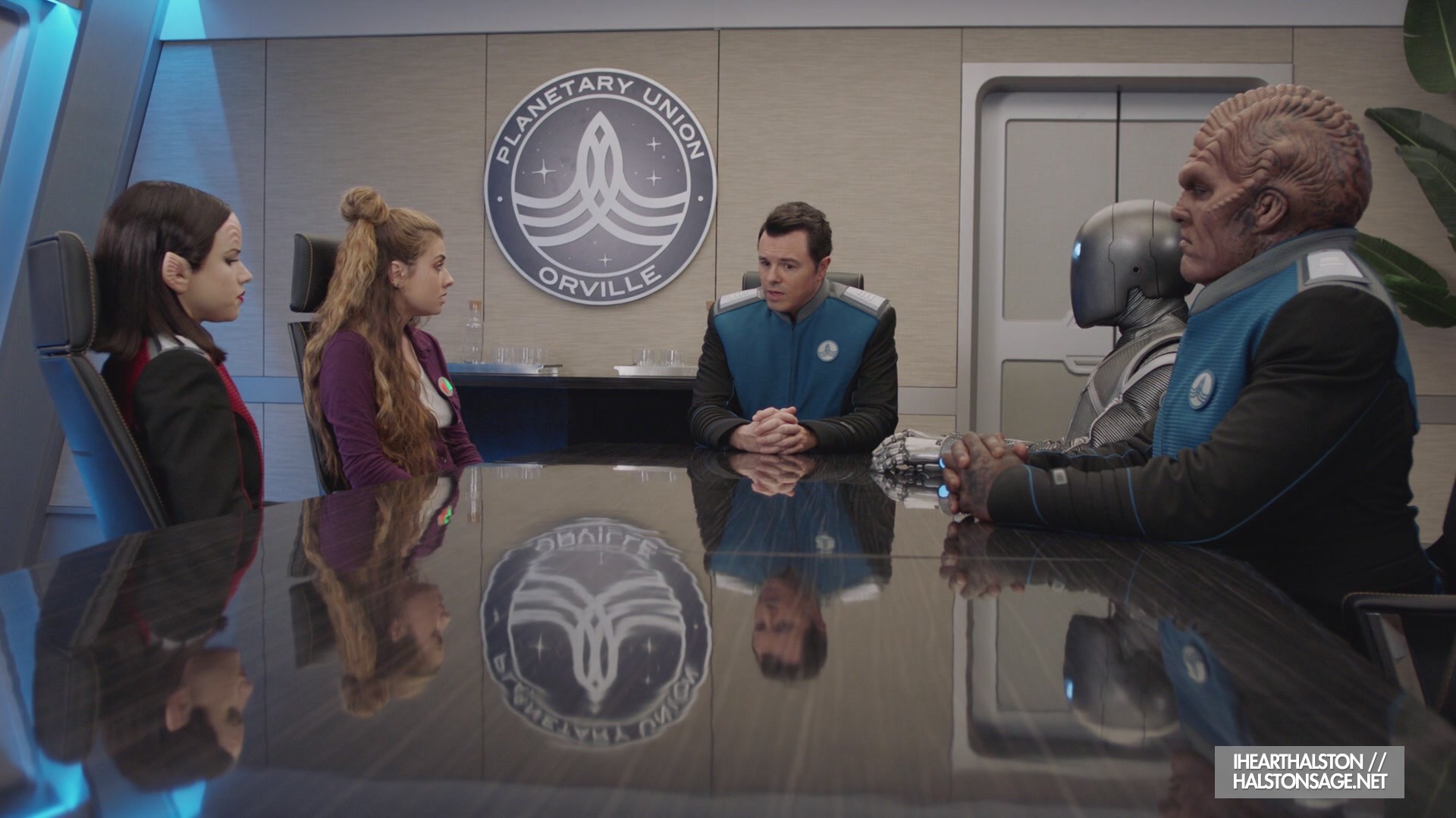 iHeartHalston_HalstonSageNet_TheOrville1x07Screencaps_368.jpg