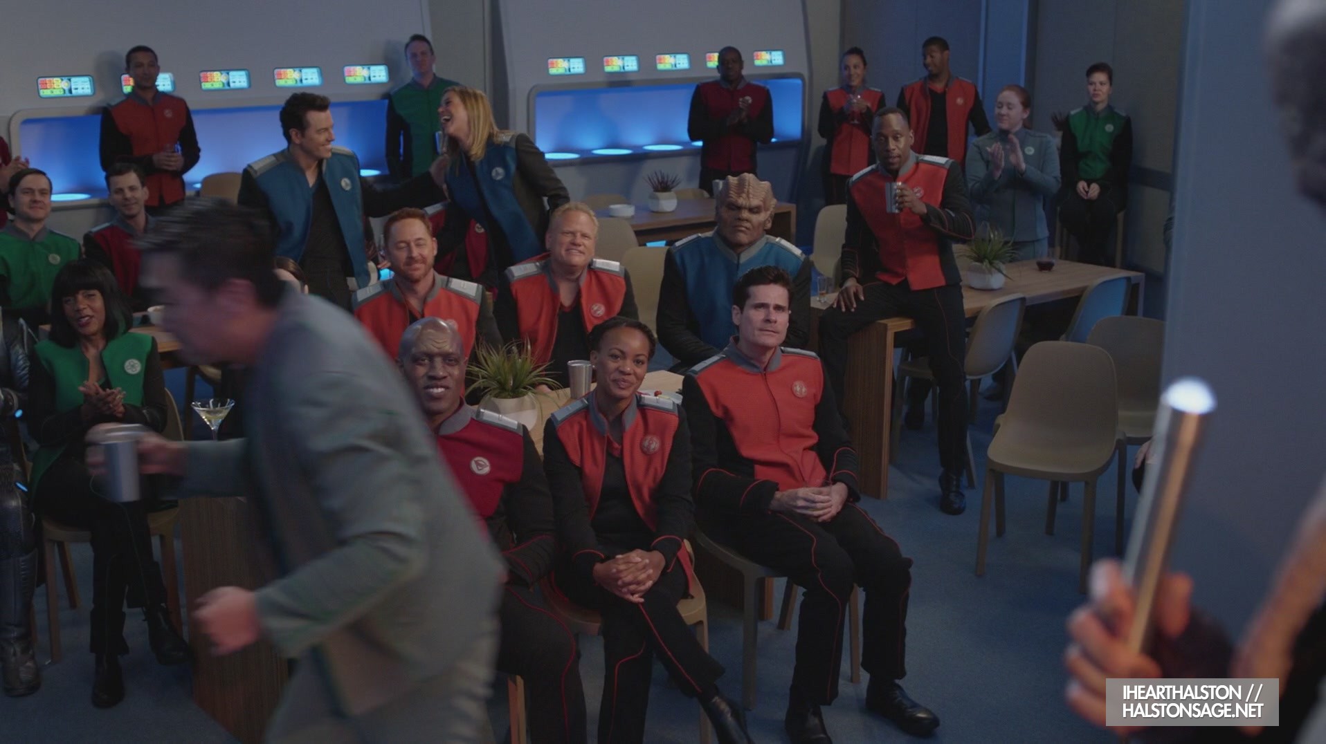 iHeartHalston_HalstonSageNet_TheOrville1x09Screencaps_009.jpg