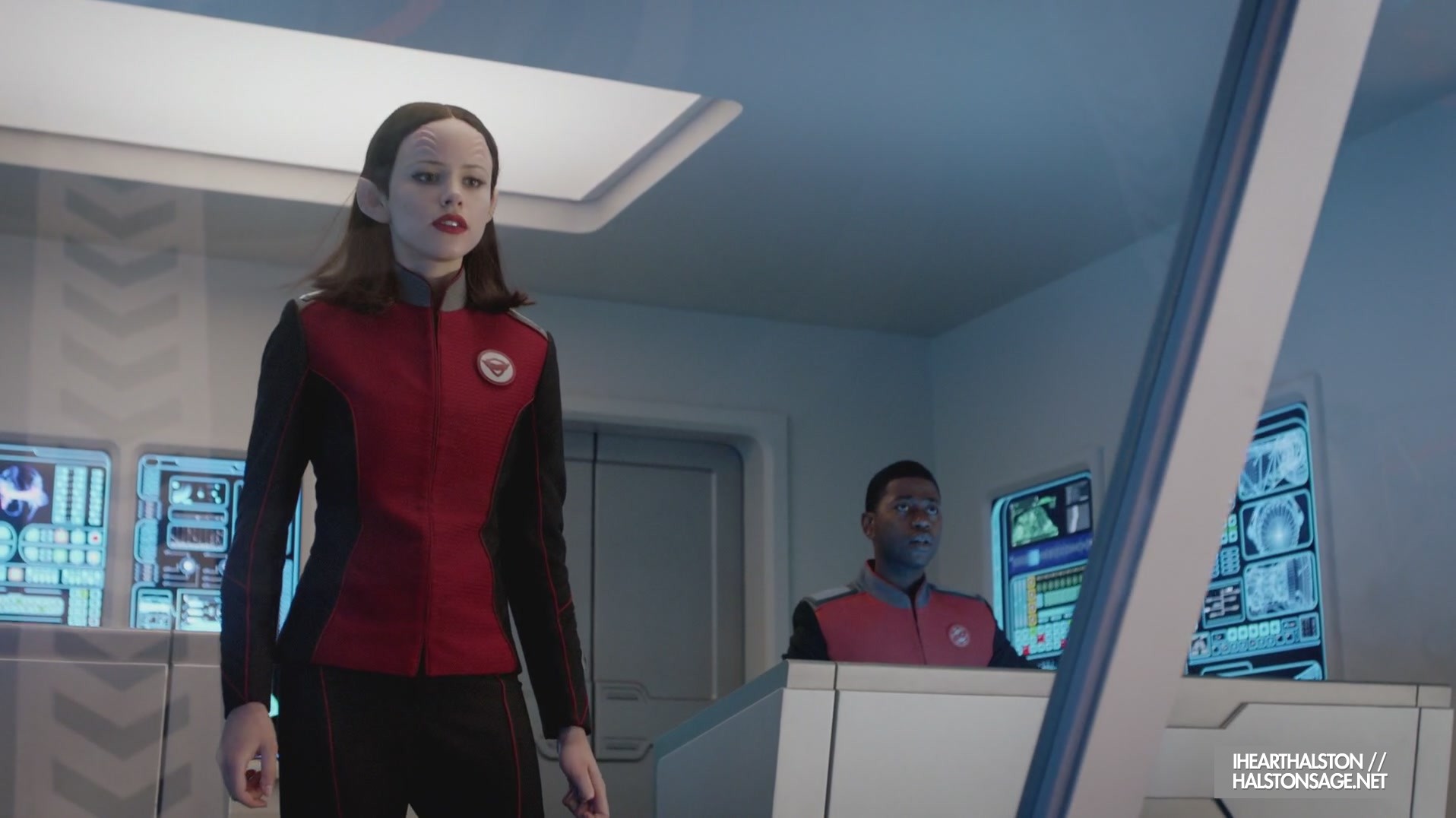 iHeartHalston_HalstonSageNet_TheOrville1x09Screencaps_057.jpg