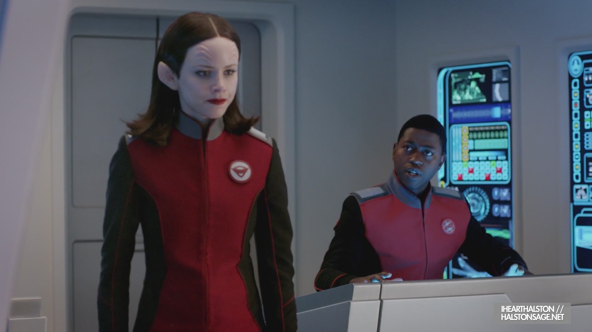 iHeartHalston_HalstonSageNet_TheOrville1x09Screencaps_063.jpg