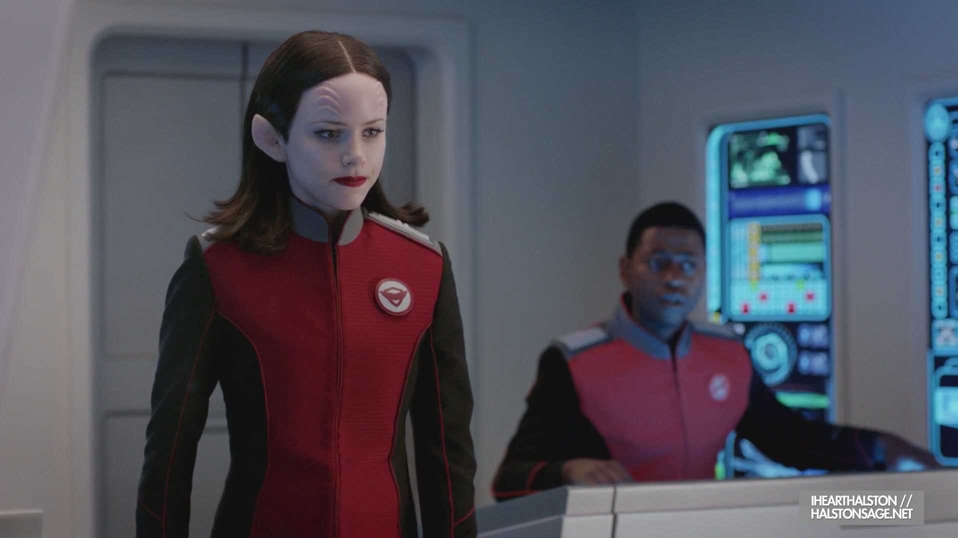 iHeartHalston_HalstonSageNet_TheOrville1x09Screencaps_071.jpg