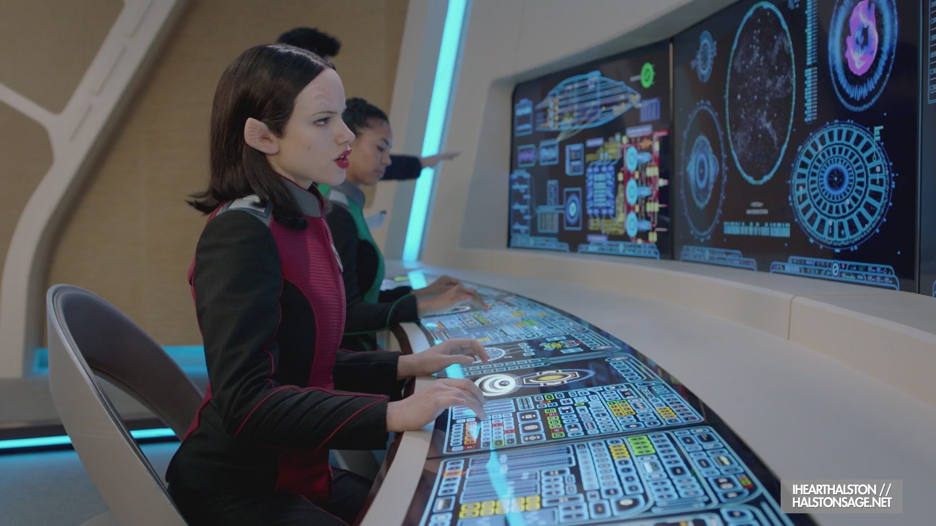 iHeartHalston_HalstonSageNet_TheOrville1x09Screencaps_170.jpg