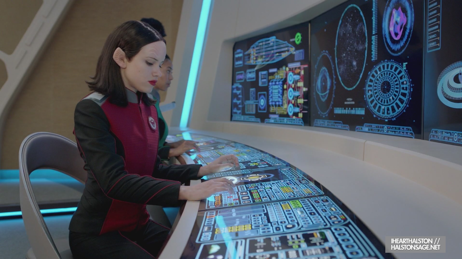 iHeartHalston_HalstonSageNet_TheOrville1x09Screencaps_174.jpg