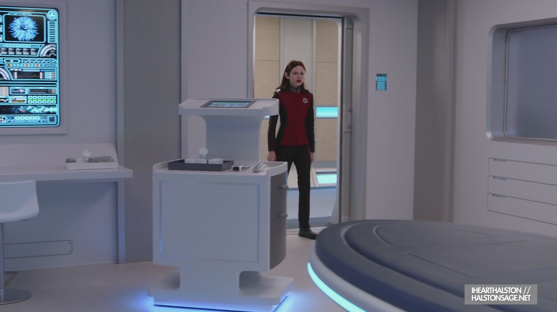 iHeartHalston_HalstonSageNet_TheOrville1x09Screencaps_190.jpg