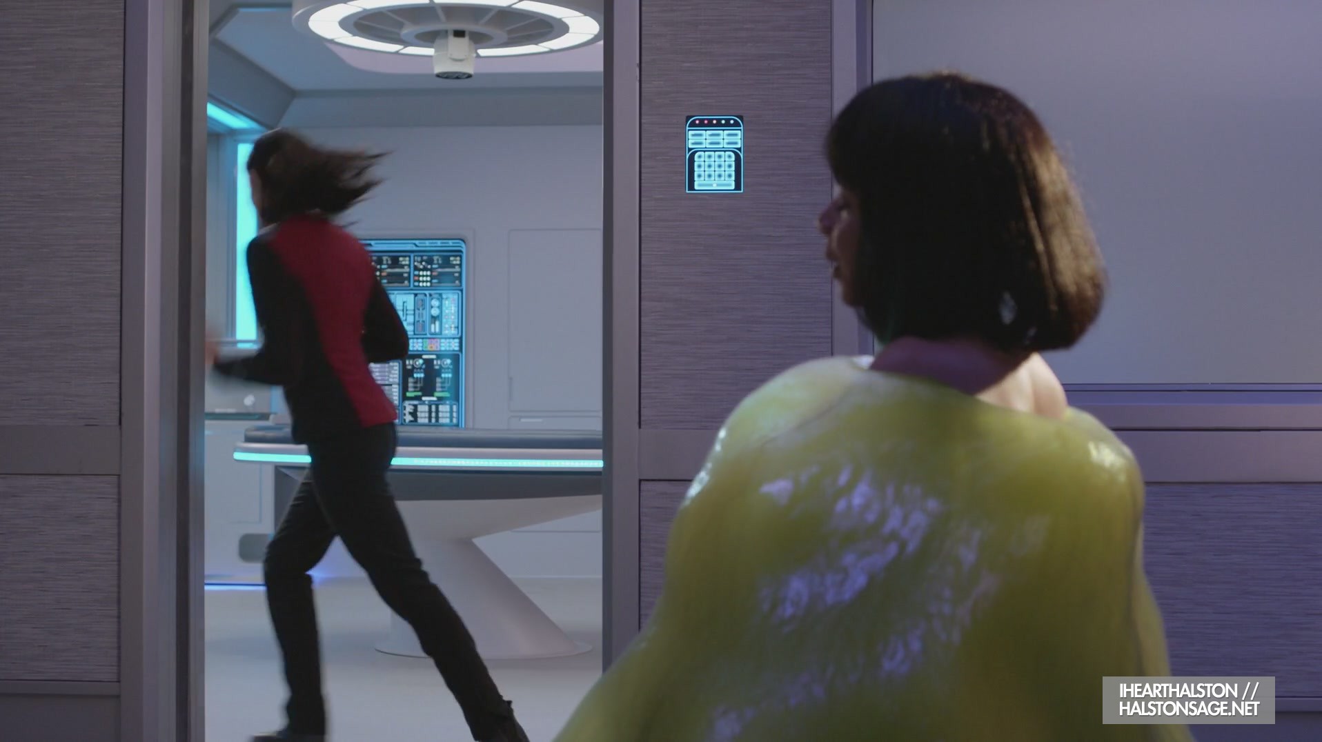 iHeartHalston_HalstonSageNet_TheOrville1x09Screencaps_209.jpg