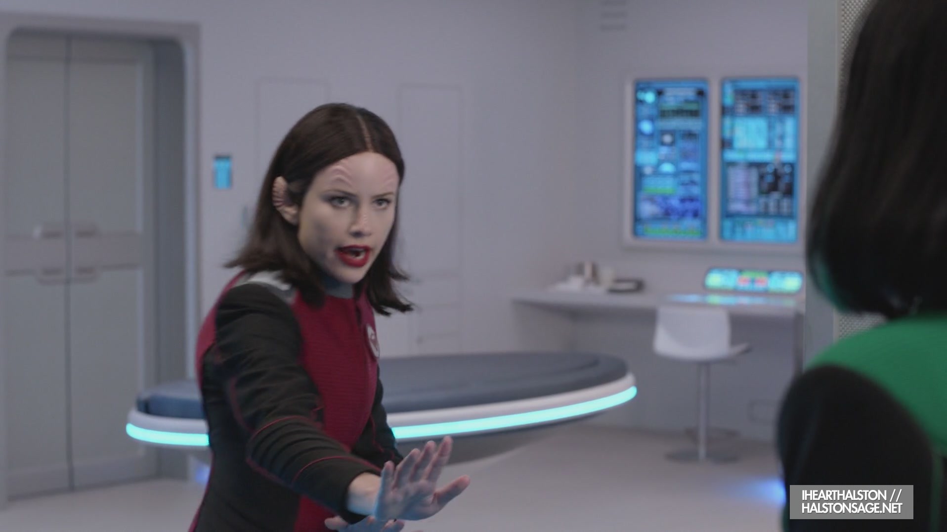 iHeartHalston_HalstonSageNet_TheOrville1x09Screencaps_232.jpg