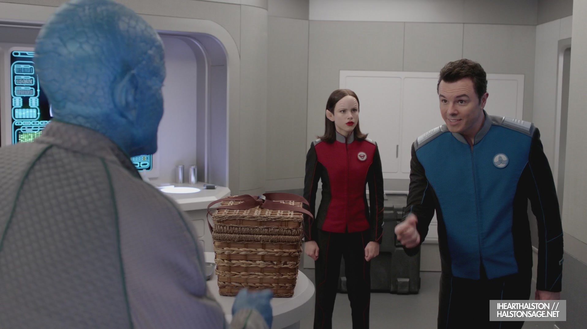 iHeartHalston_HalstonSageNet_TheOrville1x09Screencaps_263.jpg