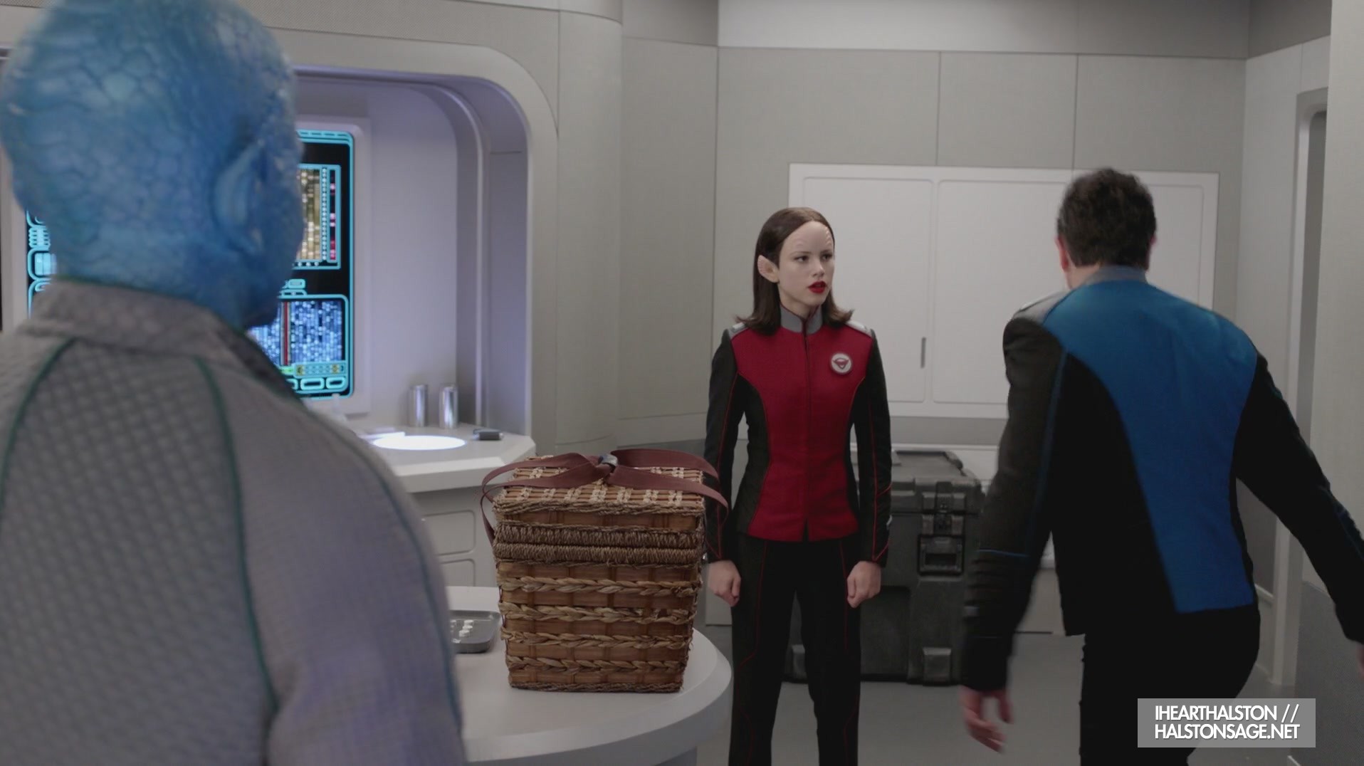 iHeartHalston_HalstonSageNet_TheOrville1x09Screencaps_264.jpg