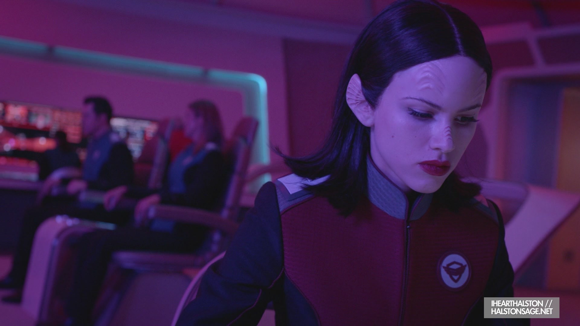 iHeartHalston_HalstonSageNet_TheOrville1x10Screencaps_001.jpg