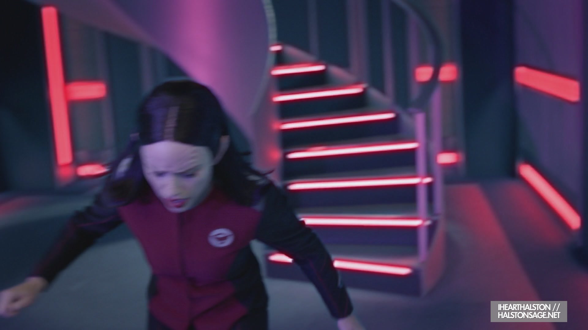 iHeartHalston_HalstonSageNet_TheOrville1x10Screencaps_008.jpg