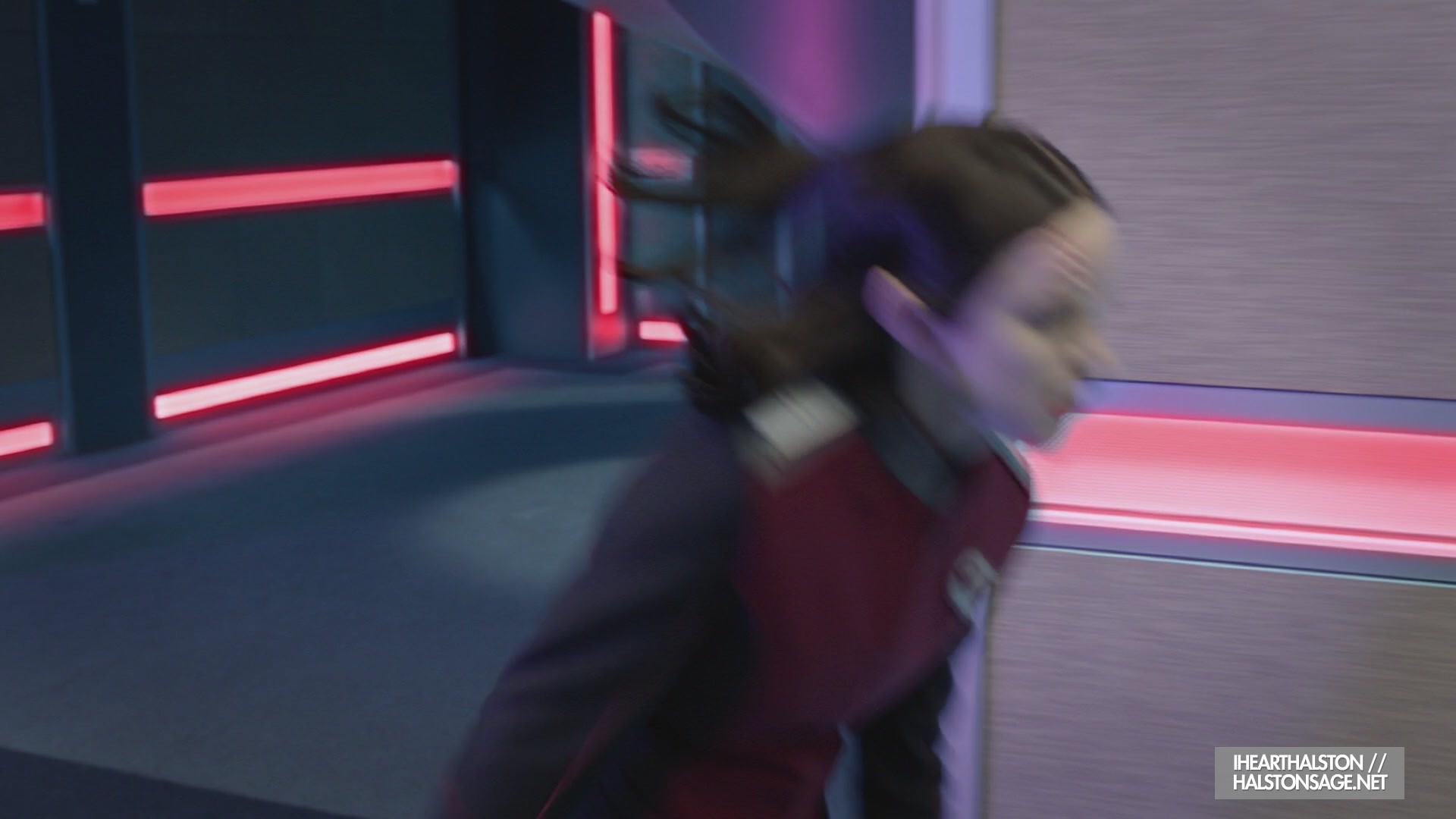 iHeartHalston_HalstonSageNet_TheOrville1x10Screencaps_009.jpg