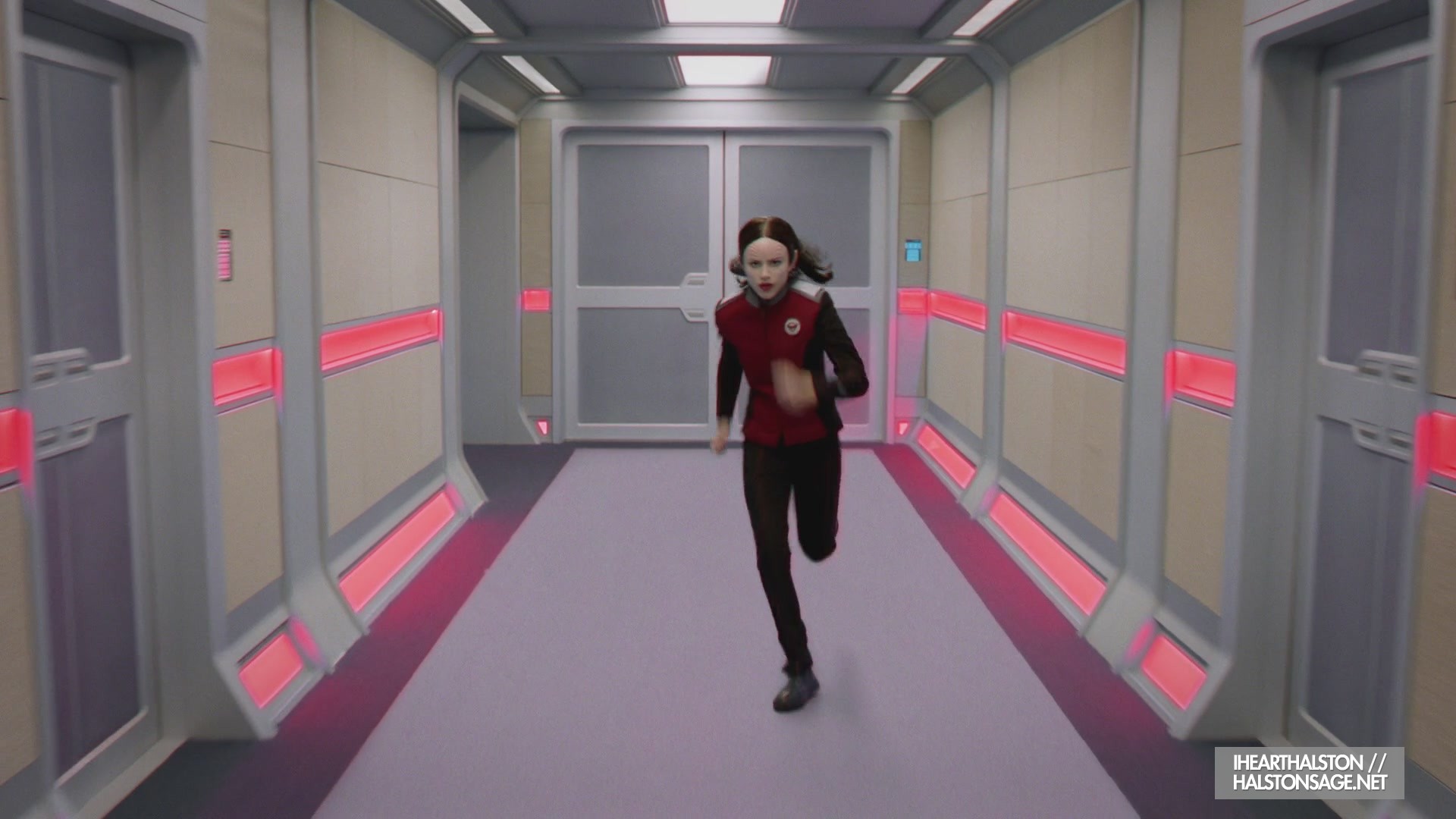 iHeartHalston_HalstonSageNet_TheOrville1x10Screencaps_011.jpg