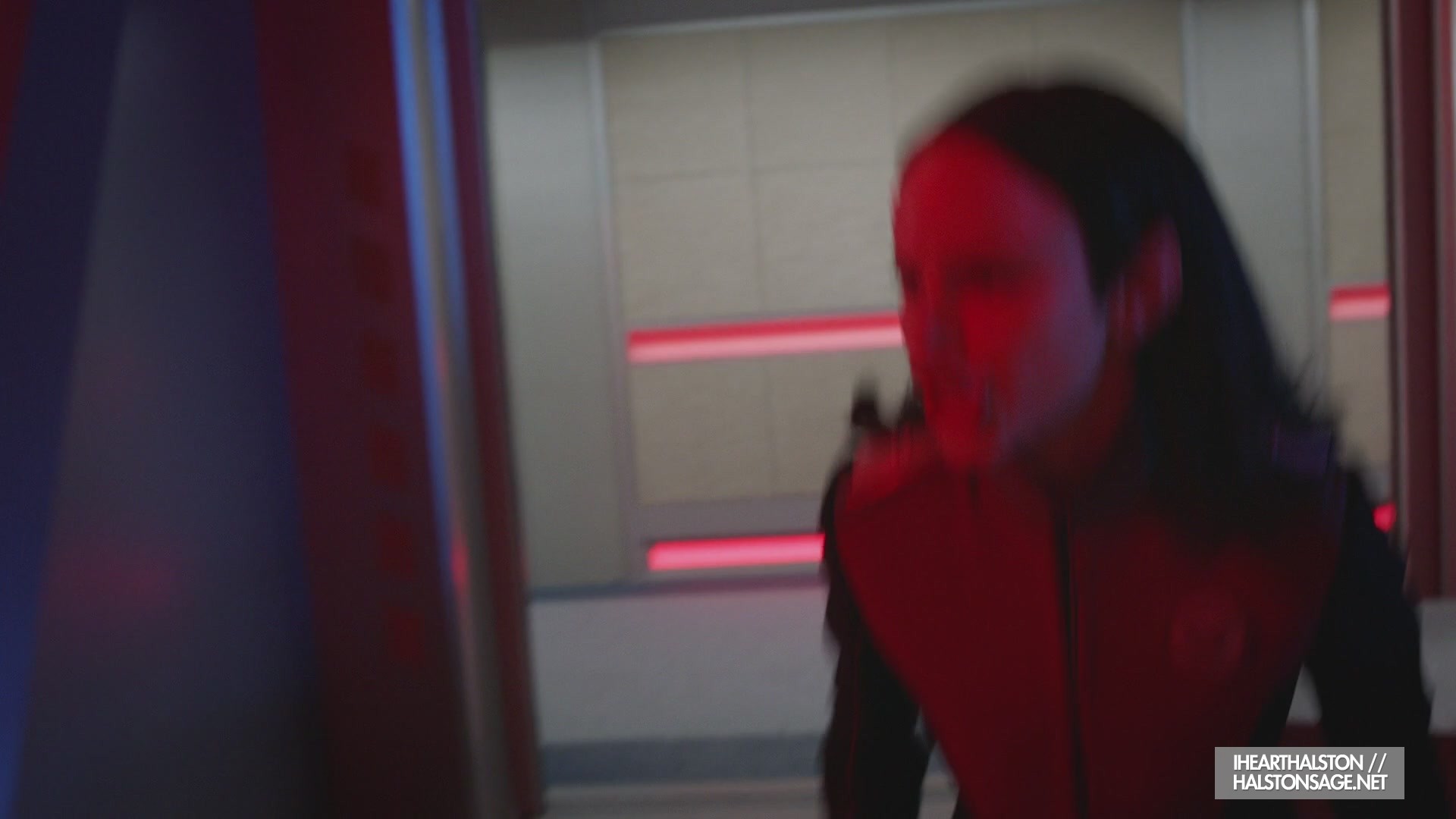 iHeartHalston_HalstonSageNet_TheOrville1x10Screencaps_015.jpg