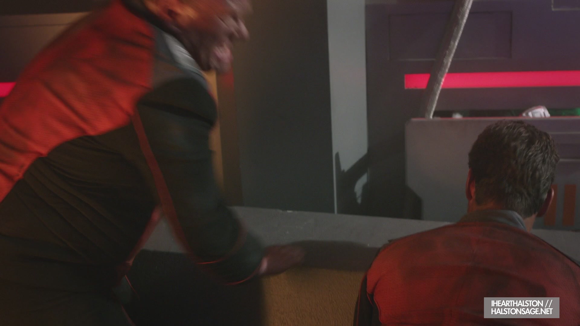 iHeartHalston_HalstonSageNet_TheOrville1x10Screencaps_025.jpg