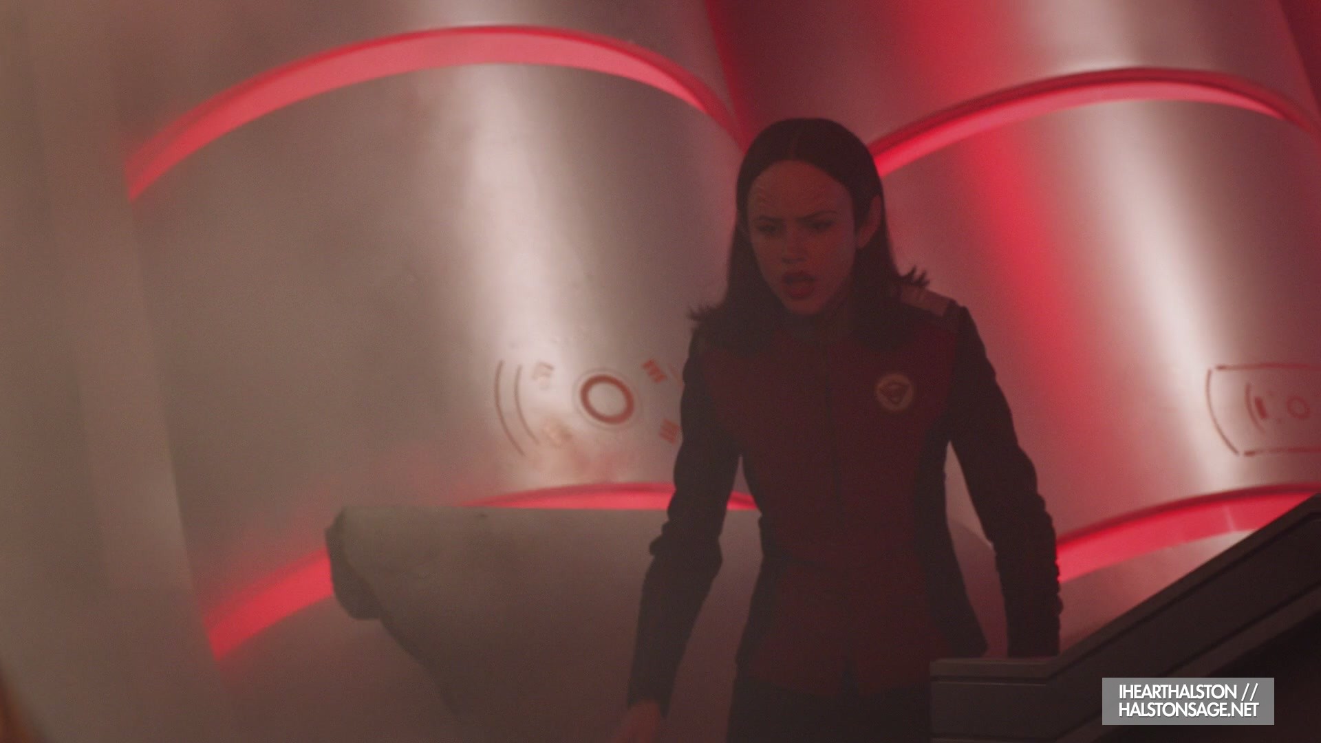 iHeartHalston_HalstonSageNet_TheOrville1x10Screencaps_034.jpg