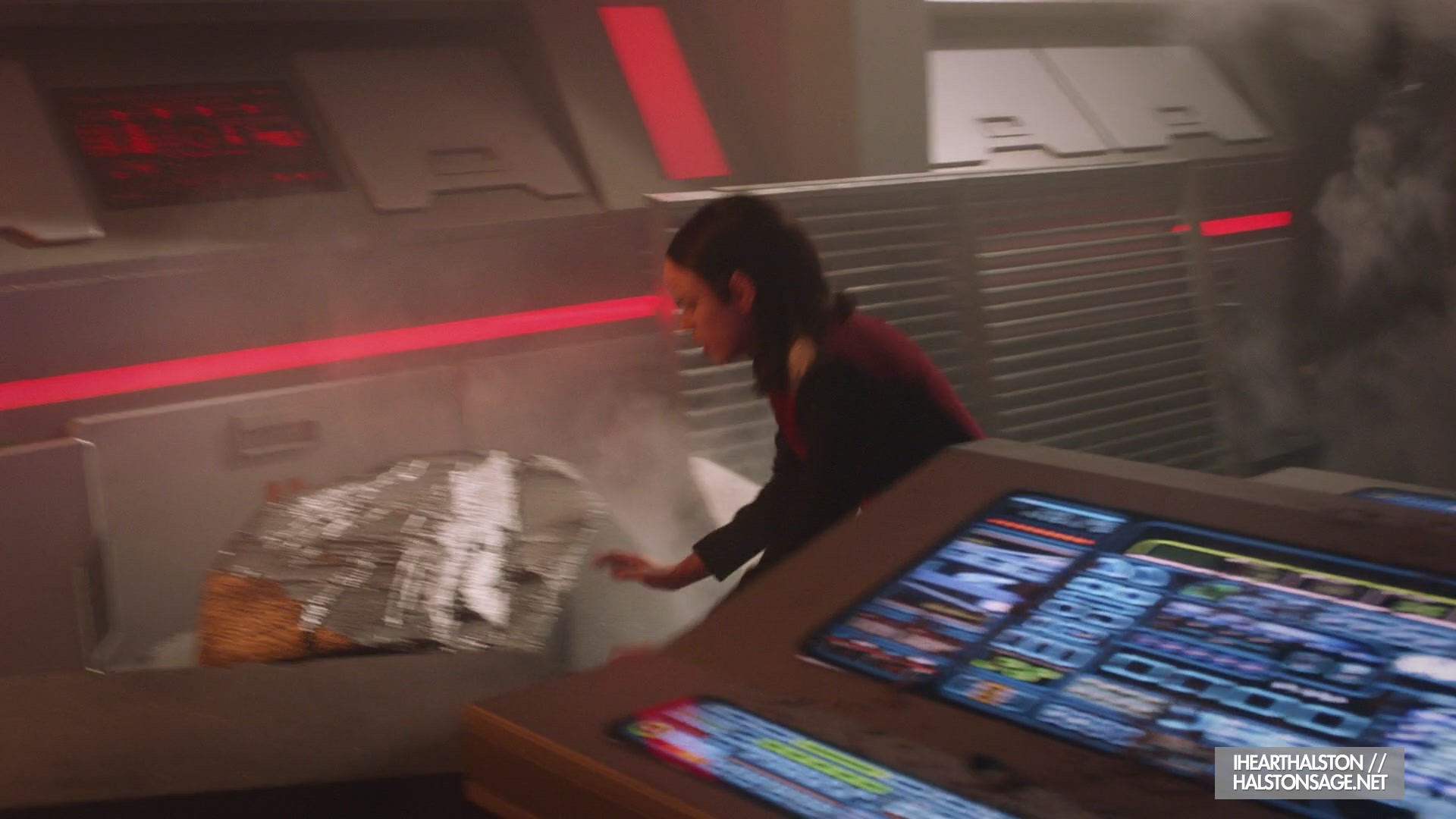 iHeartHalston_HalstonSageNet_TheOrville1x10Screencaps_035.jpg