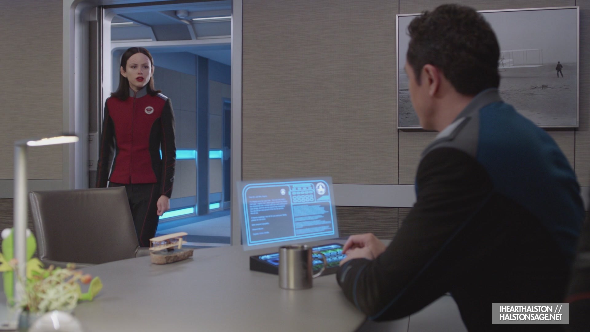 iHeartHalston_HalstonSageNet_TheOrville1x10Screencaps_144.jpg