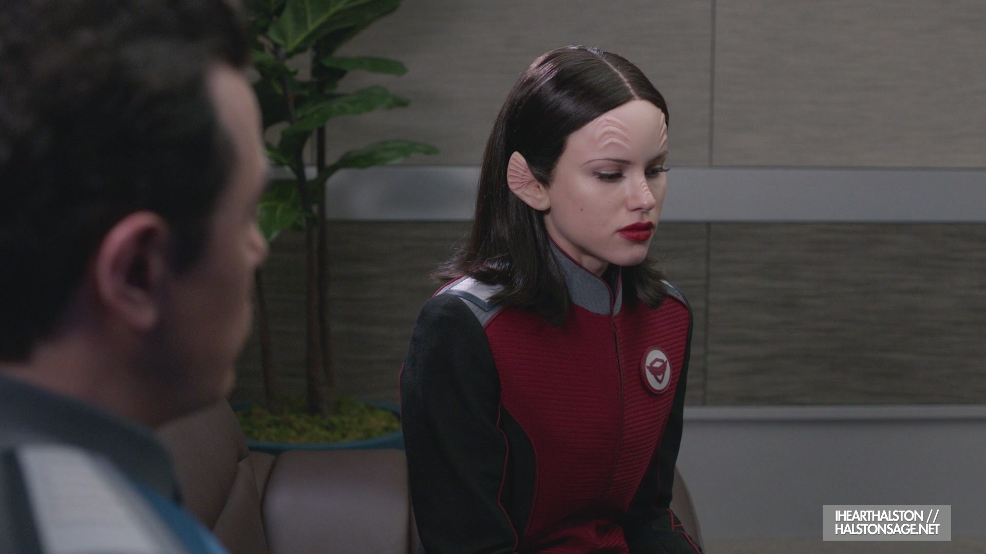 iHeartHalston_HalstonSageNet_TheOrville1x10Screencaps_196.jpg