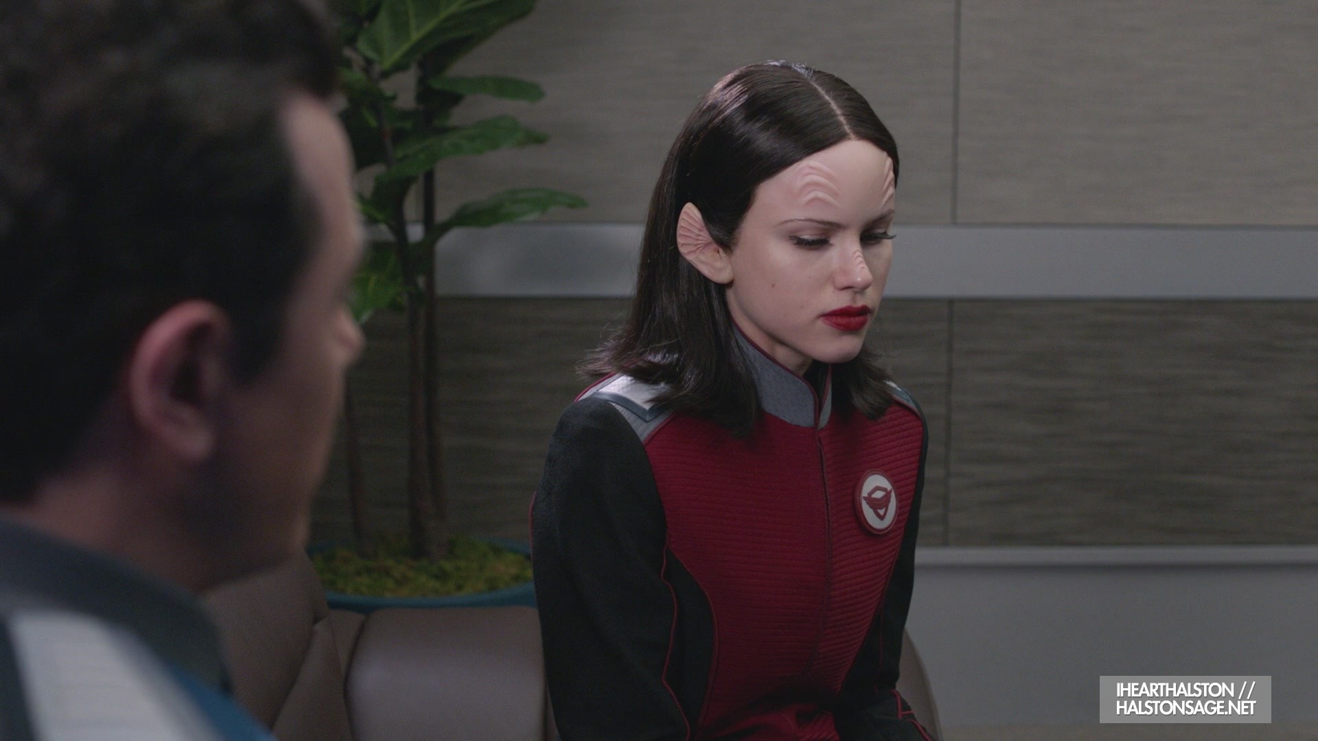 iHeartHalston_HalstonSageNet_TheOrville1x10Screencaps_197.jpg