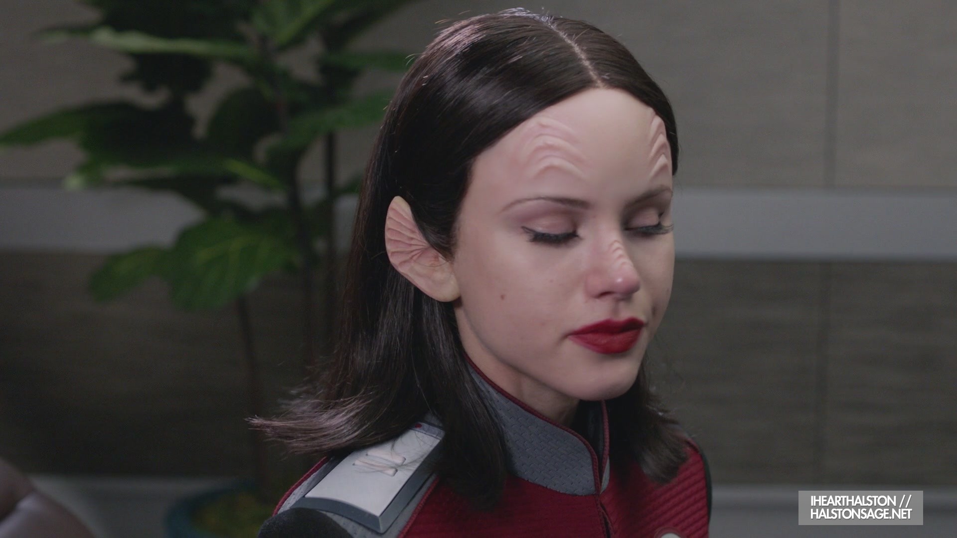 iHeartHalston_HalstonSageNet_TheOrville1x10Screencaps_202.jpg