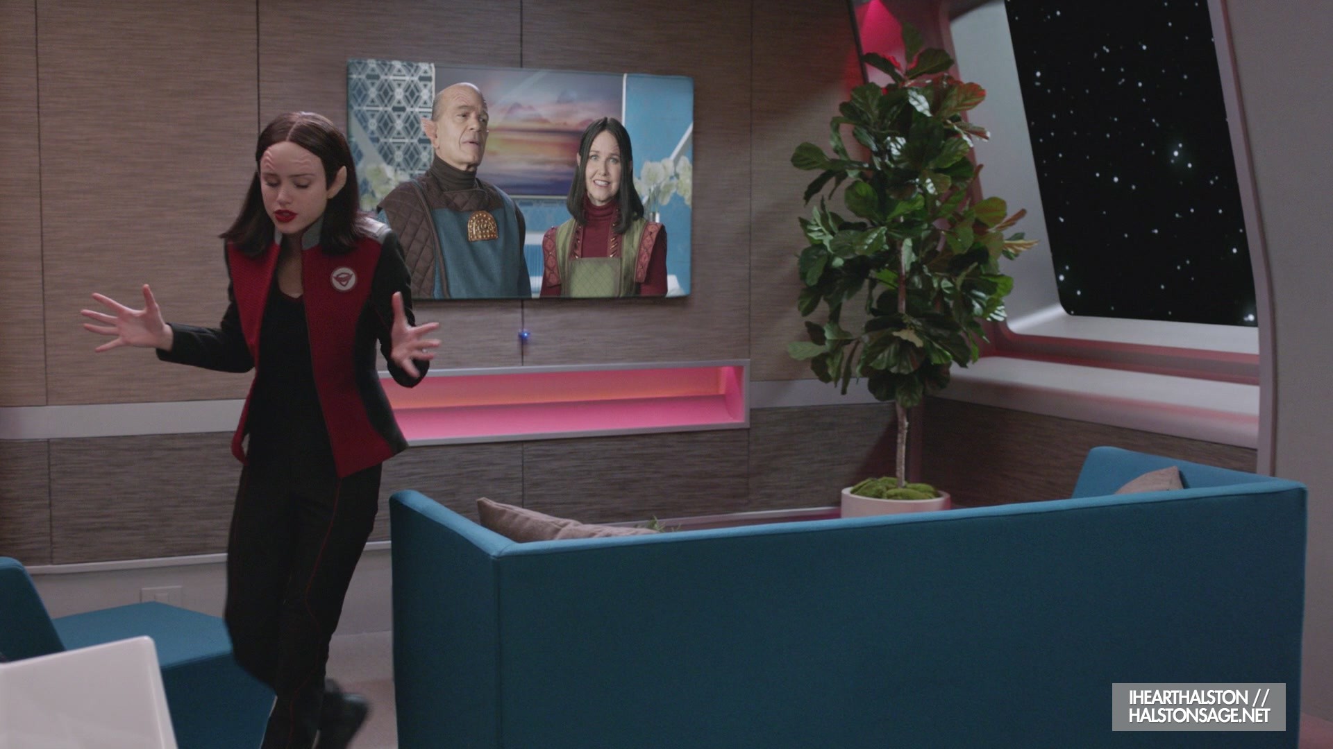 iHeartHalston_HalstonSageNet_TheOrville1x10Screencaps_220.jpg