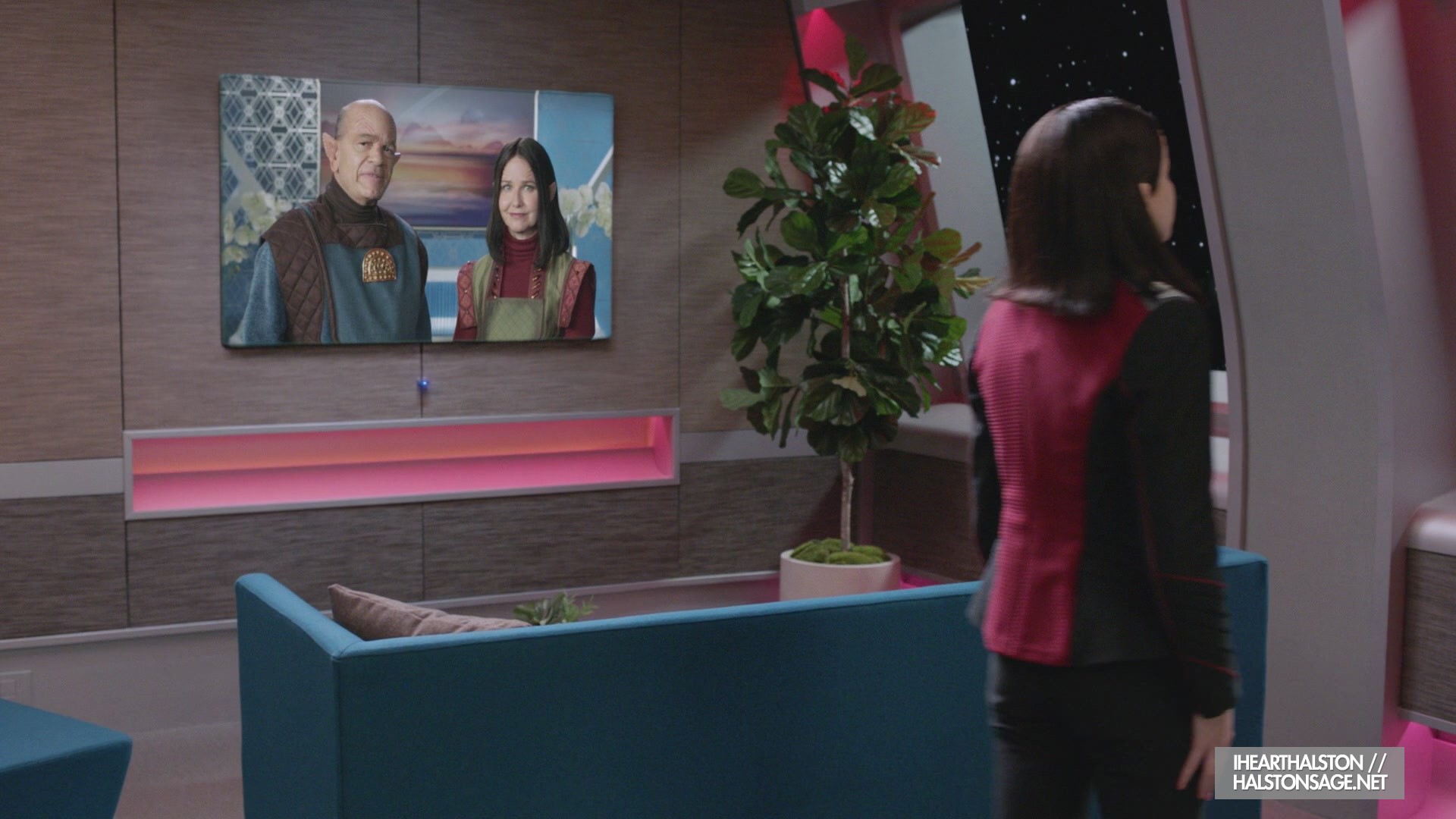 iHeartHalston_HalstonSageNet_TheOrville1x10Screencaps_224.jpg