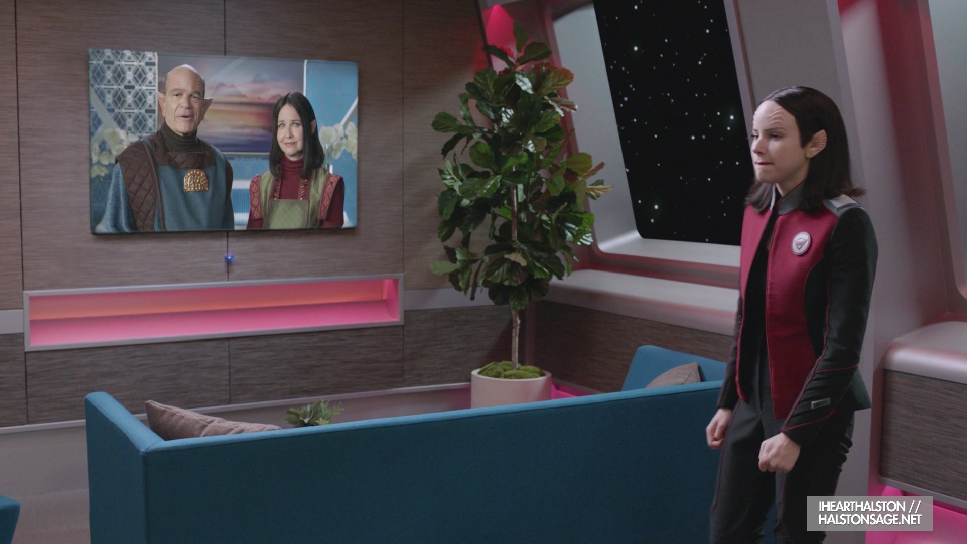 iHeartHalston_HalstonSageNet_TheOrville1x10Screencaps_227.jpg