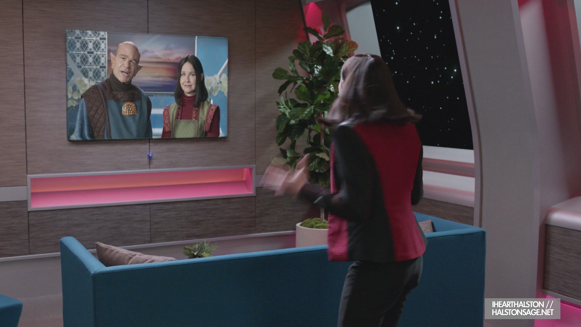 iHeartHalston_HalstonSageNet_TheOrville1x10Screencaps_228.jpg