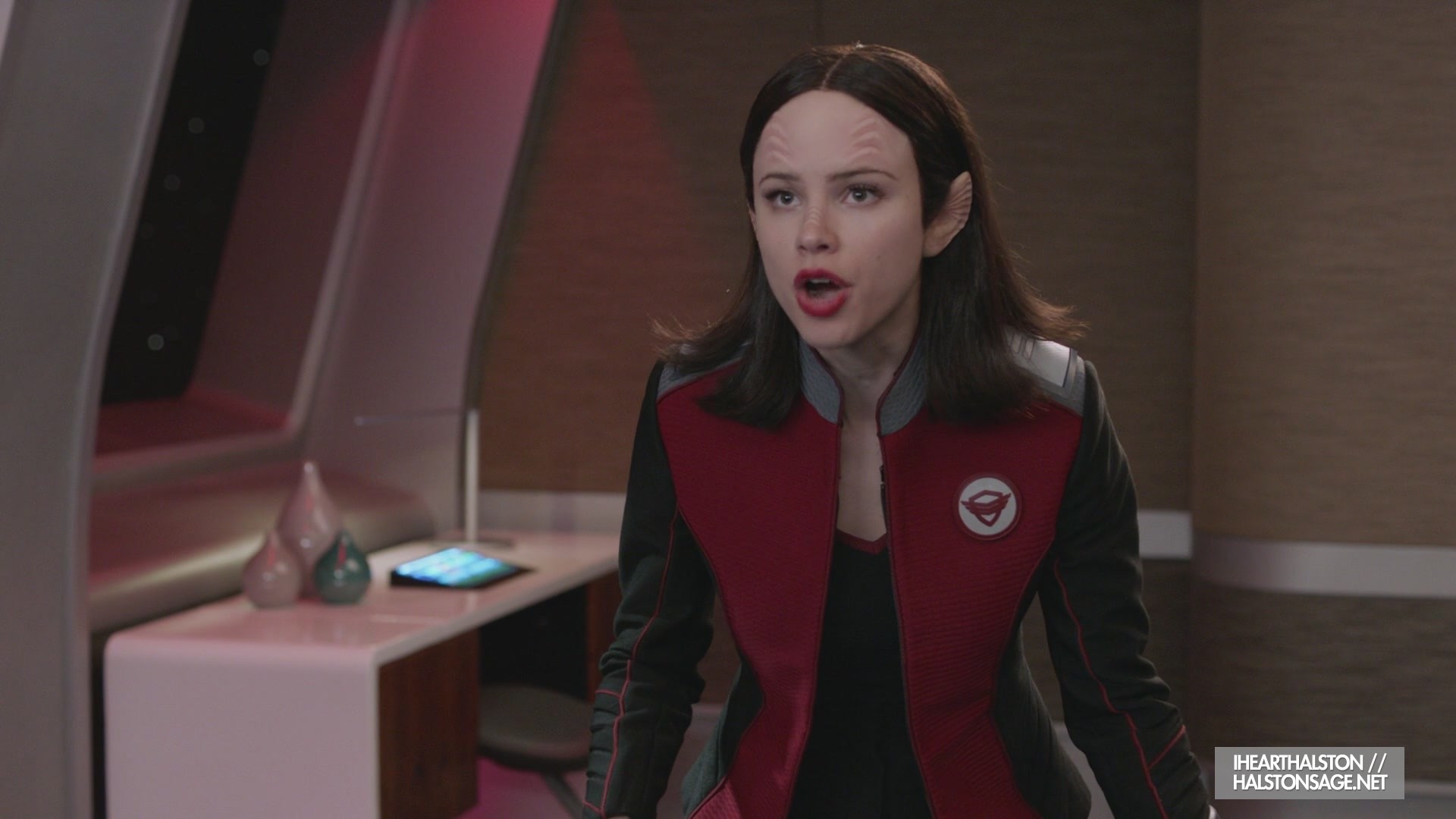 iHeartHalston_HalstonSageNet_TheOrville1x10Screencaps_231.jpg