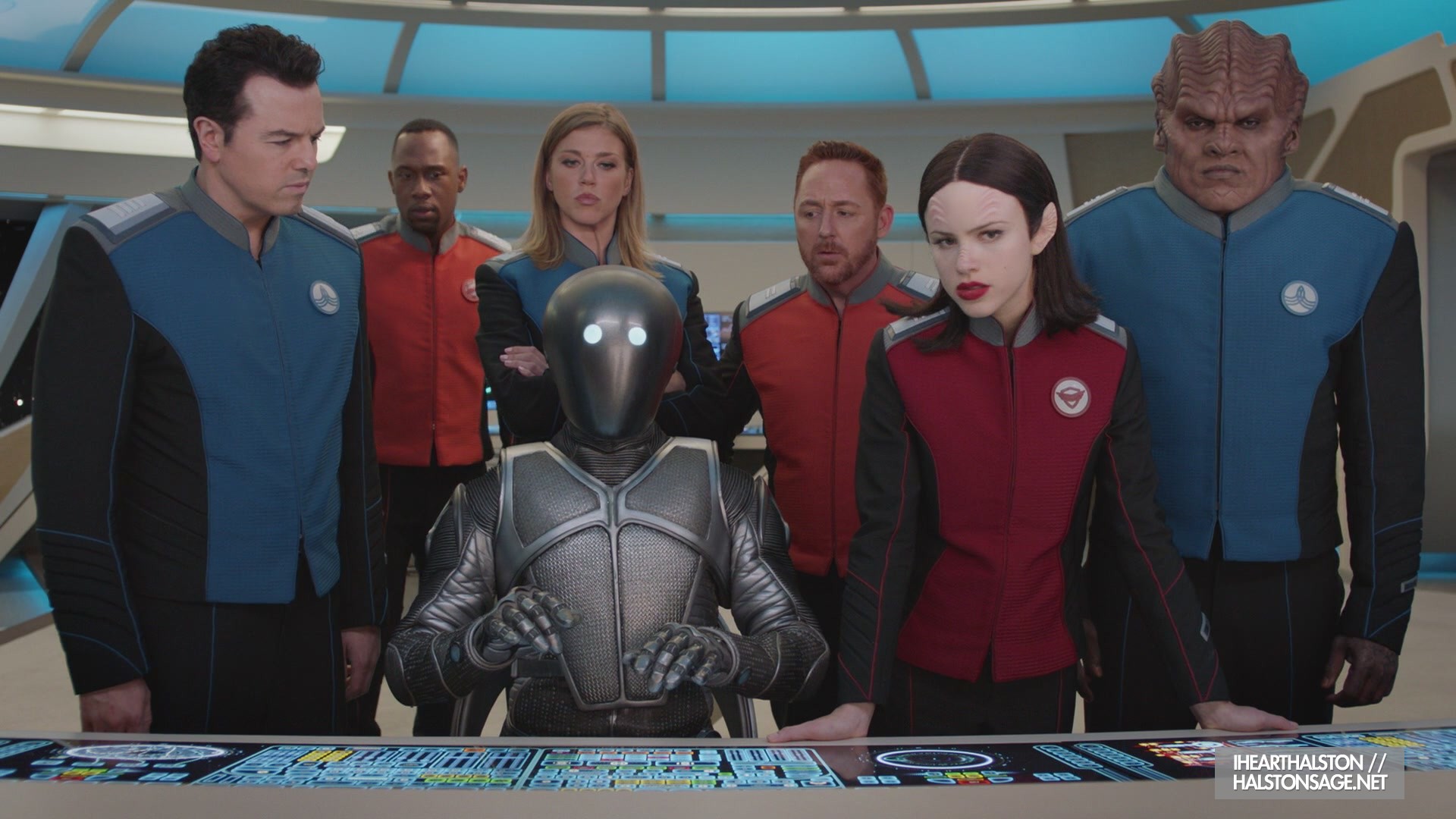 iHeartHalston_HalstonSageNet_TheOrville1x10Screencaps_350.jpg