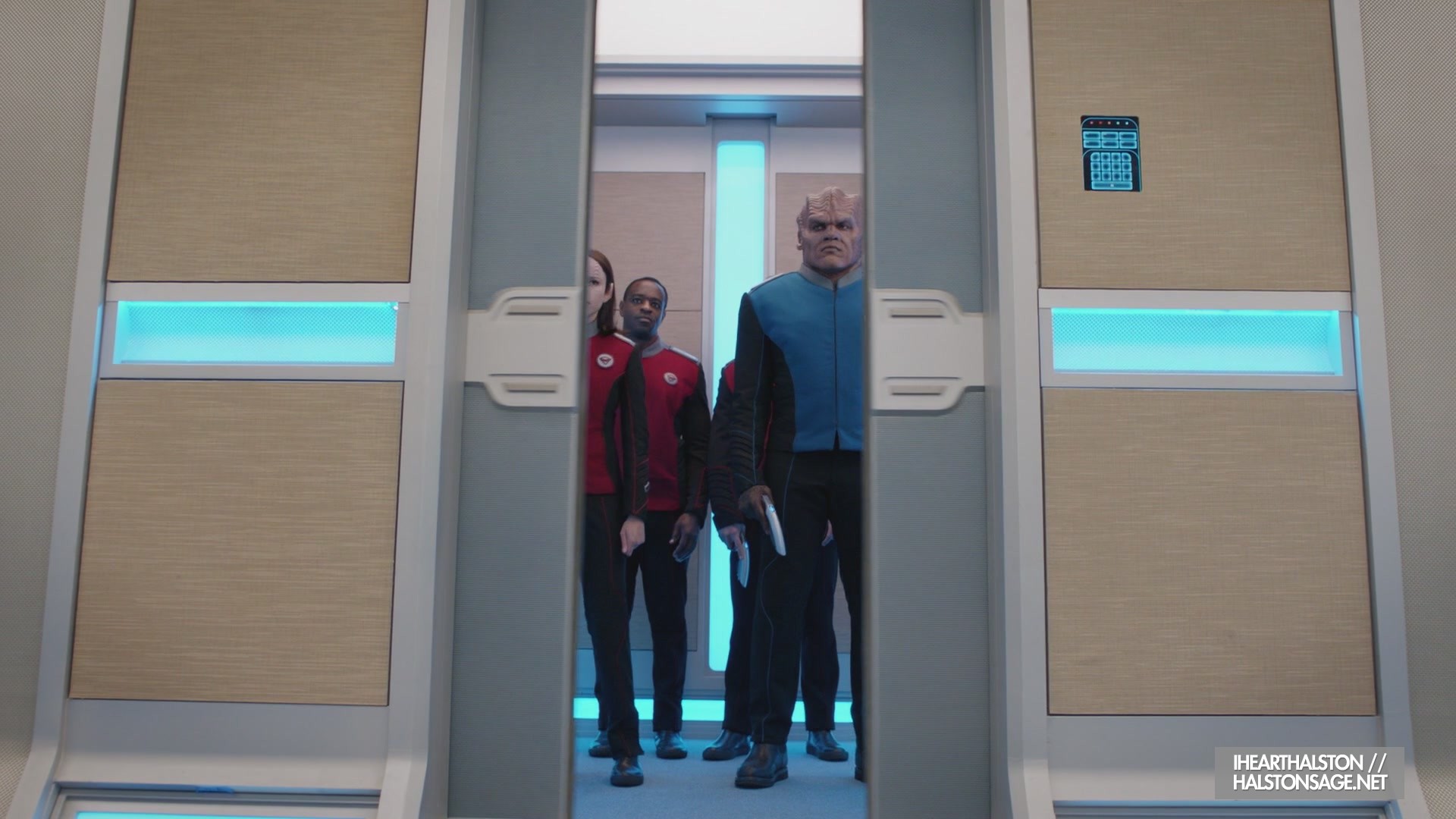 iHeartHalston_HalstonSageNet_TheOrville1x10Screencaps_363.jpg