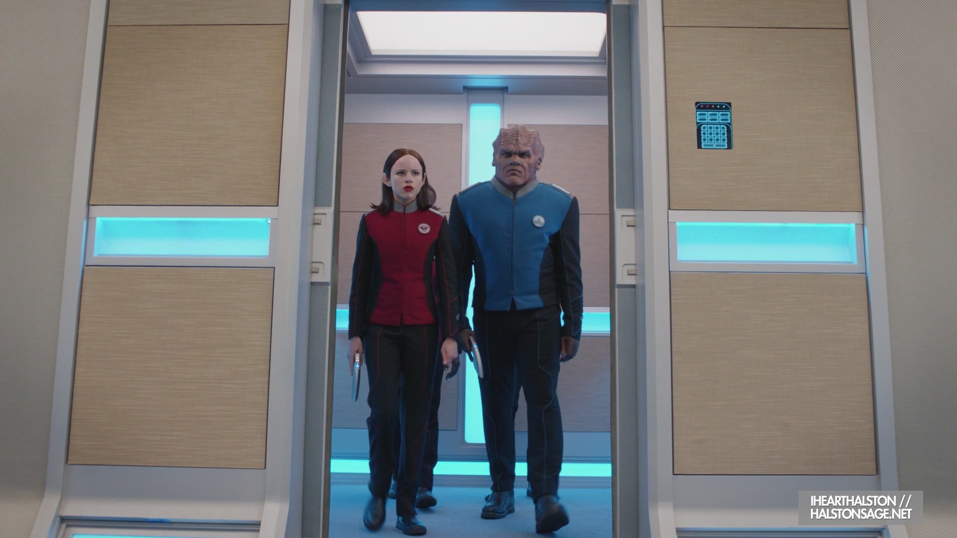 iHeartHalston_HalstonSageNet_TheOrville1x10Screencaps_364.jpg