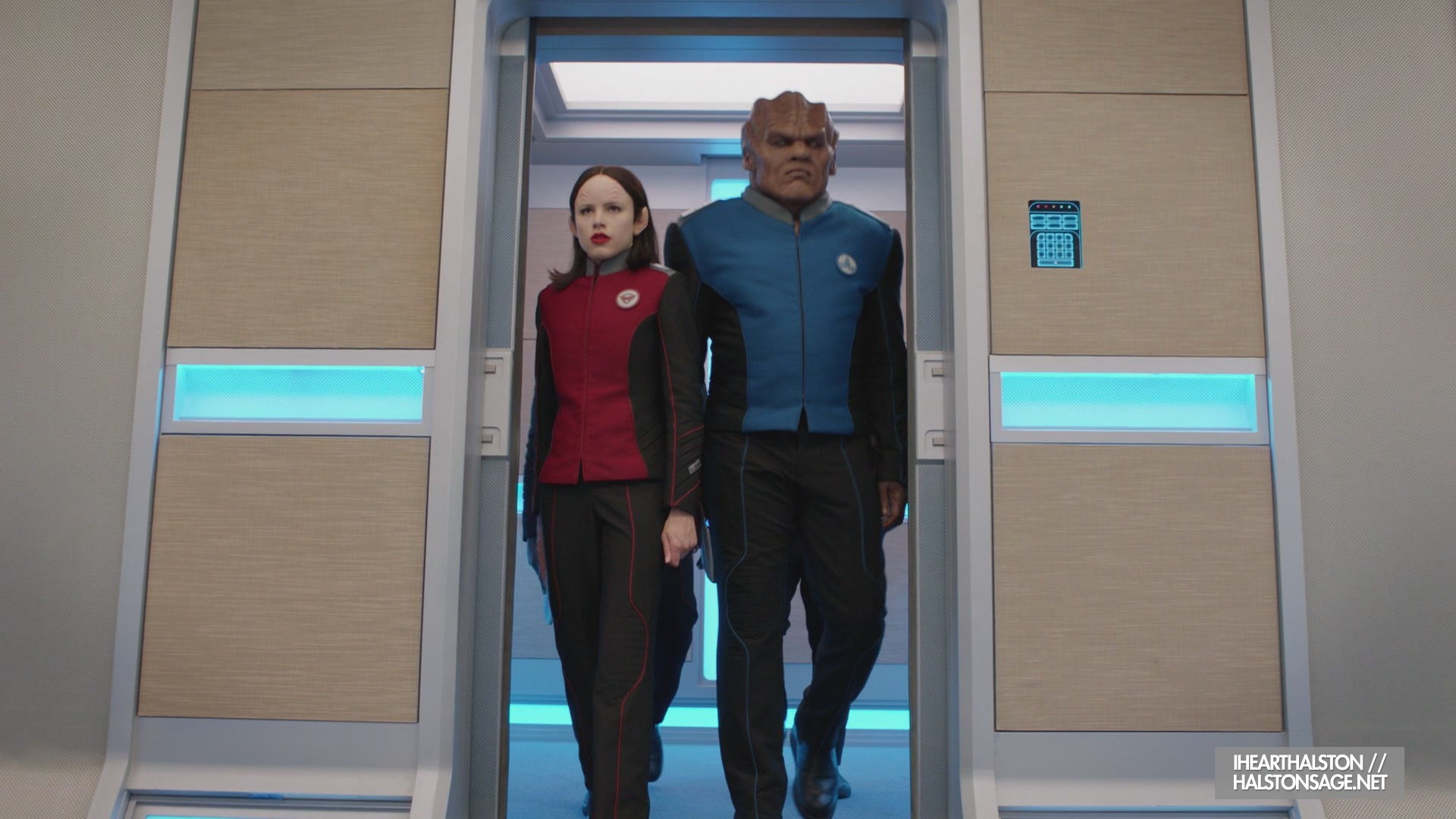 iHeartHalston_HalstonSageNet_TheOrville1x10Screencaps_365.jpg