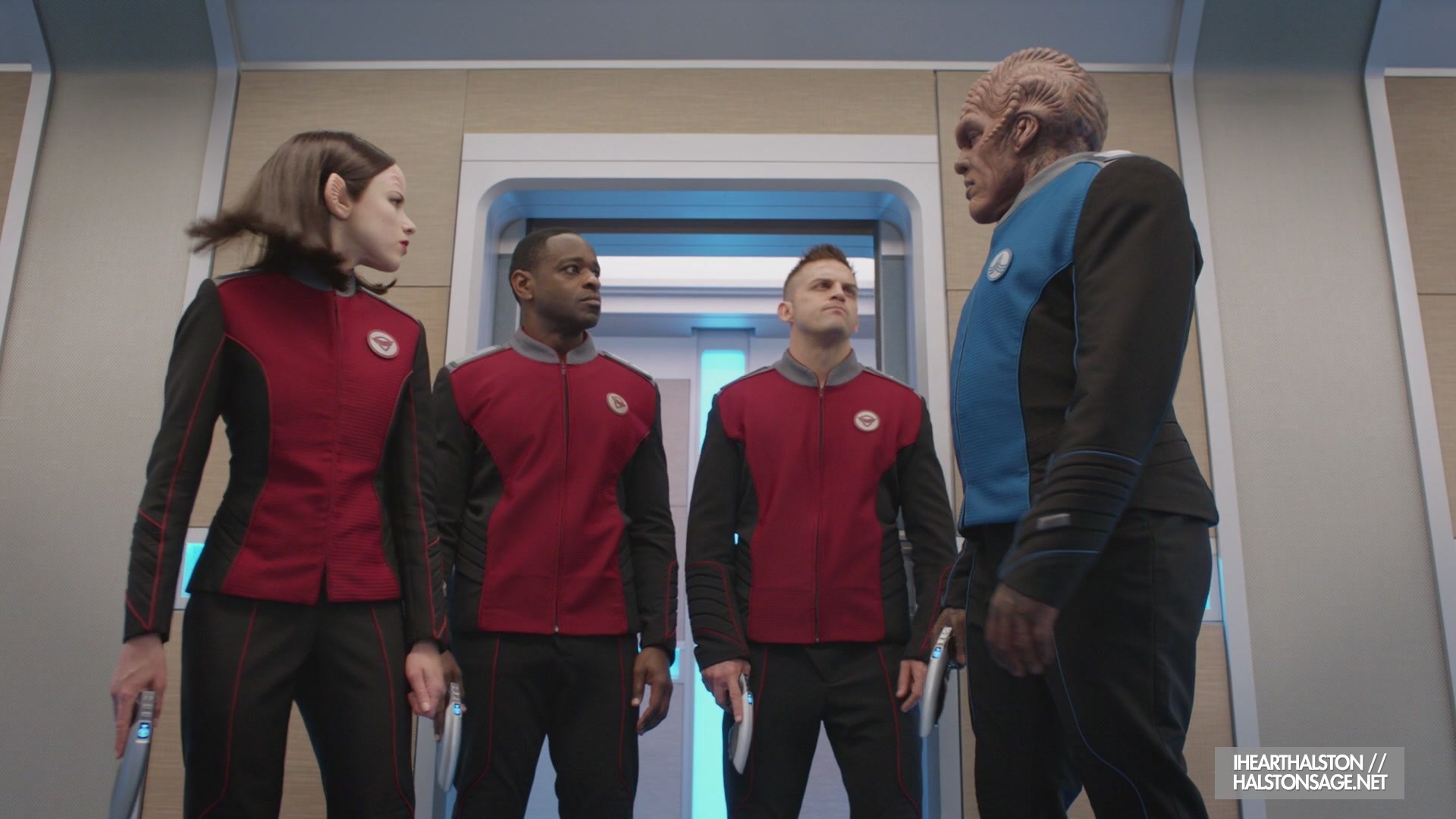 iHeartHalston_HalstonSageNet_TheOrville1x10Screencaps_368.jpg