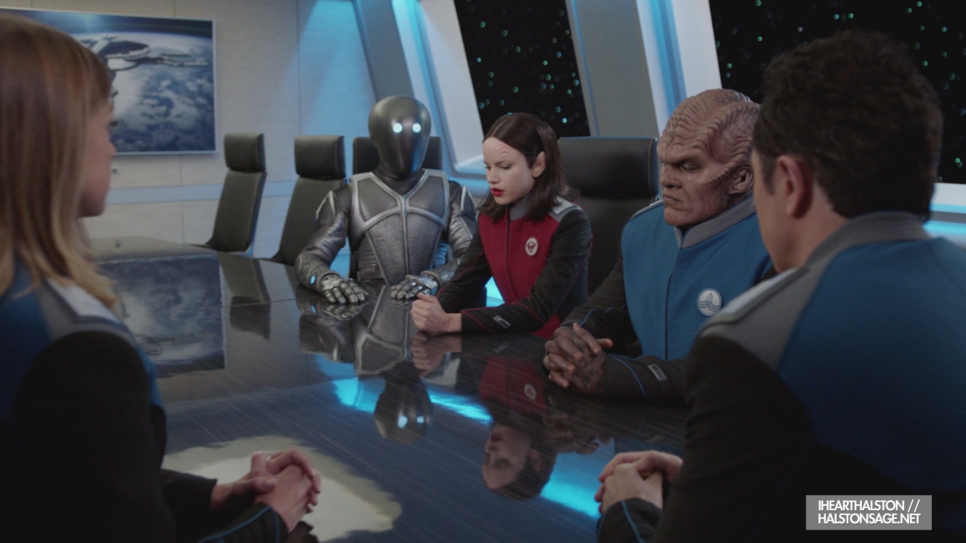 iHeartHalston_HalstonSageNet_TheOrville1x10Screencaps_451.jpg