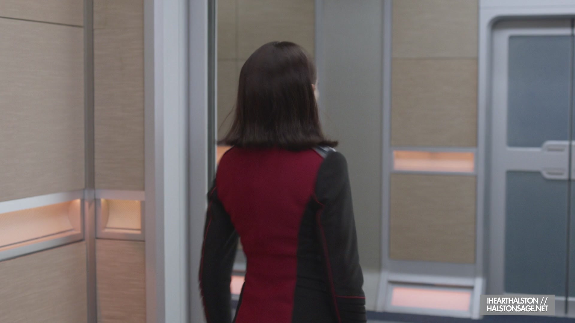 iHeartHalston_HalstonSageNet_TheOrville1x10Screencaps_482.jpg