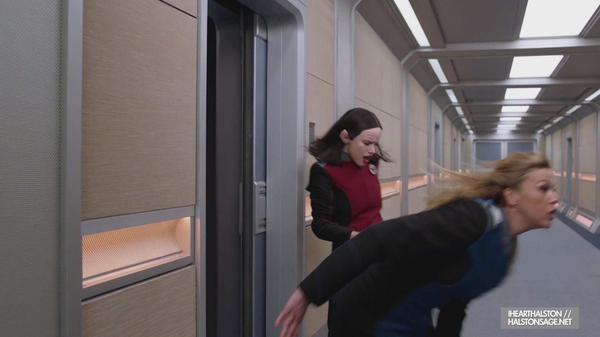 iHeartHalston_HalstonSageNet_TheOrville1x10Screencaps_485.jpg