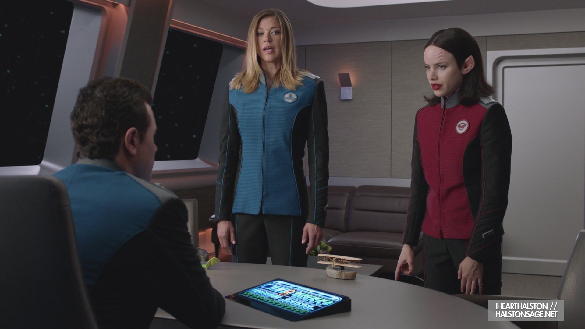 iHeartHalston_HalstonSageNet_TheOrville1x10Screencaps_494.jpg