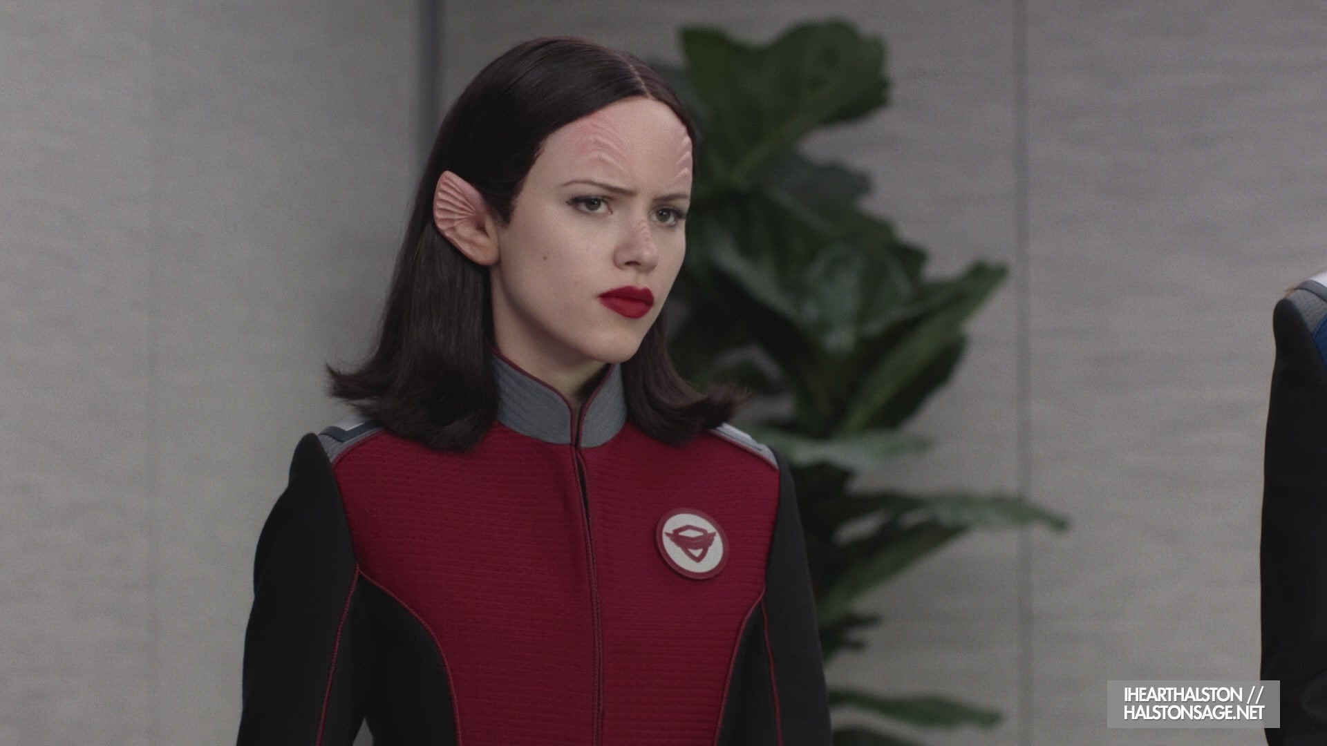 iHeartHalston_HalstonSageNet_TheOrville1x10Screencaps_512.jpg