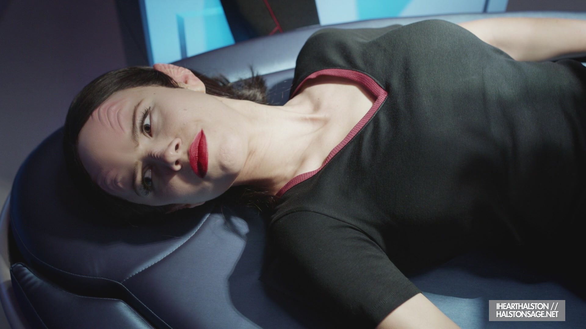 iHeartHalston_HalstonSageNet_TheOrville1x10Screencaps_542.jpg