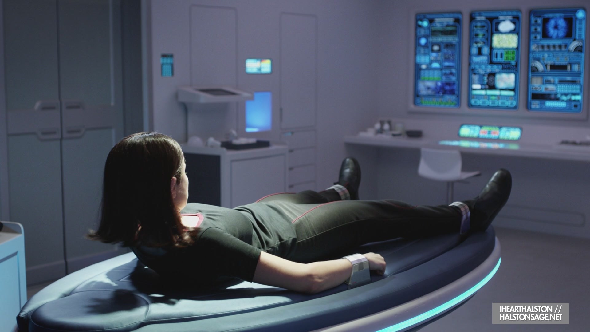 iHeartHalston_HalstonSageNet_TheOrville1x10Screencaps_548.jpg