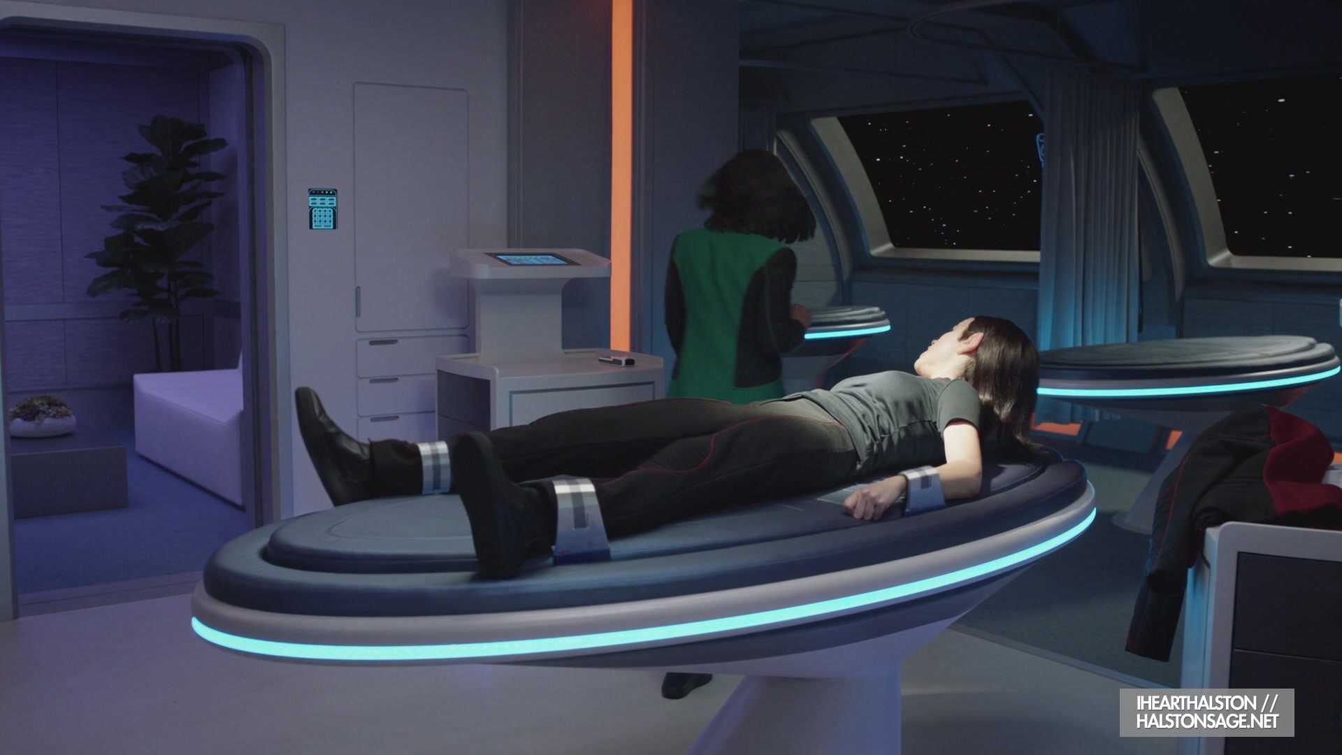 iHeartHalston_HalstonSageNet_TheOrville1x10Screencaps_555.jpg