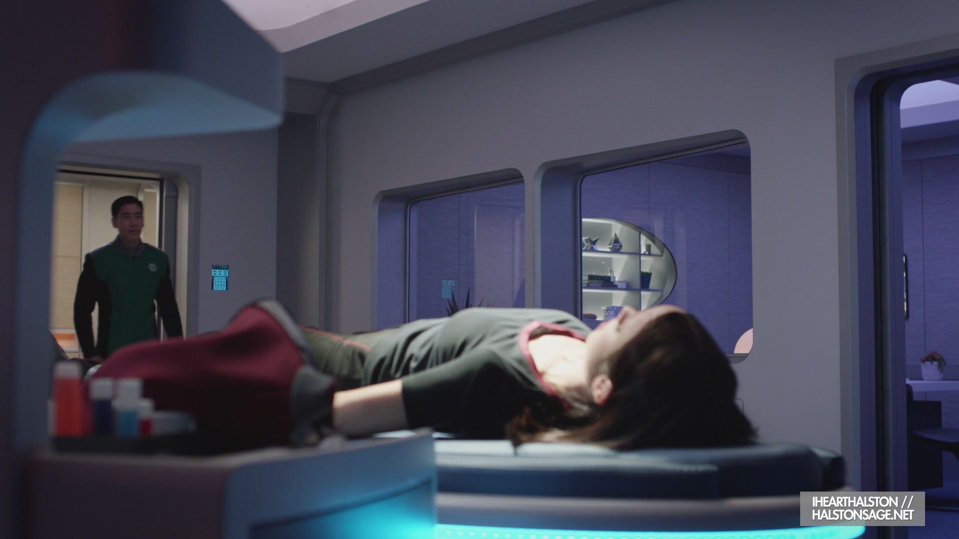 iHeartHalston_HalstonSageNet_TheOrville1x10Screencaps_560.jpg