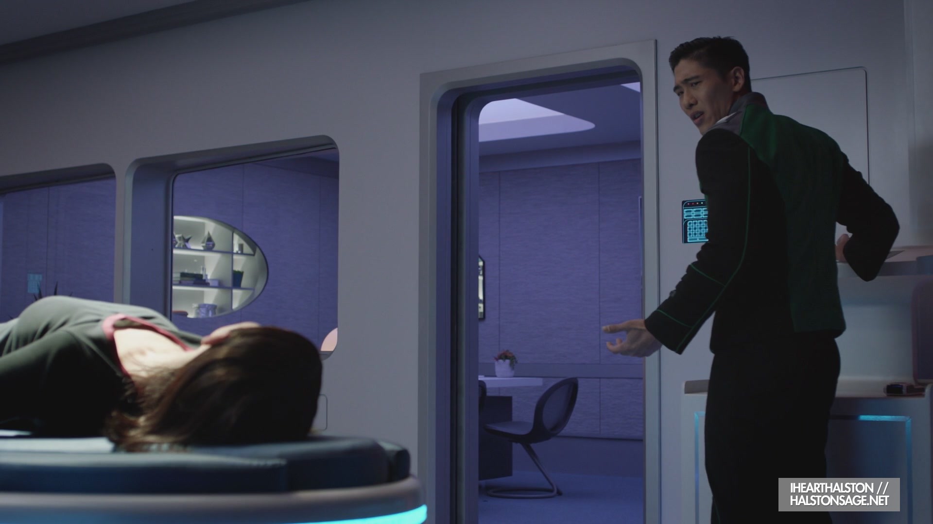 iHeartHalston_HalstonSageNet_TheOrville1x10Screencaps_573.jpg