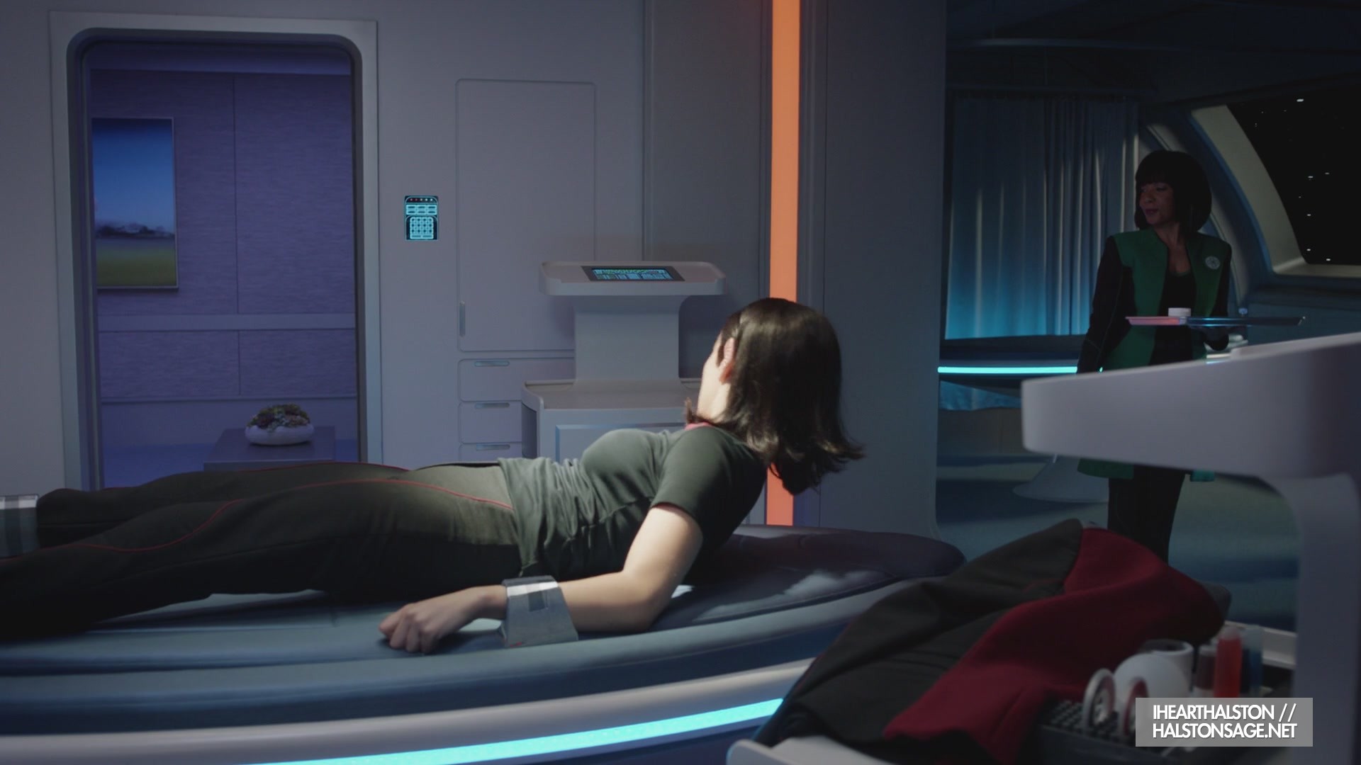 iHeartHalston_HalstonSageNet_TheOrville1x10Screencaps_574.jpg