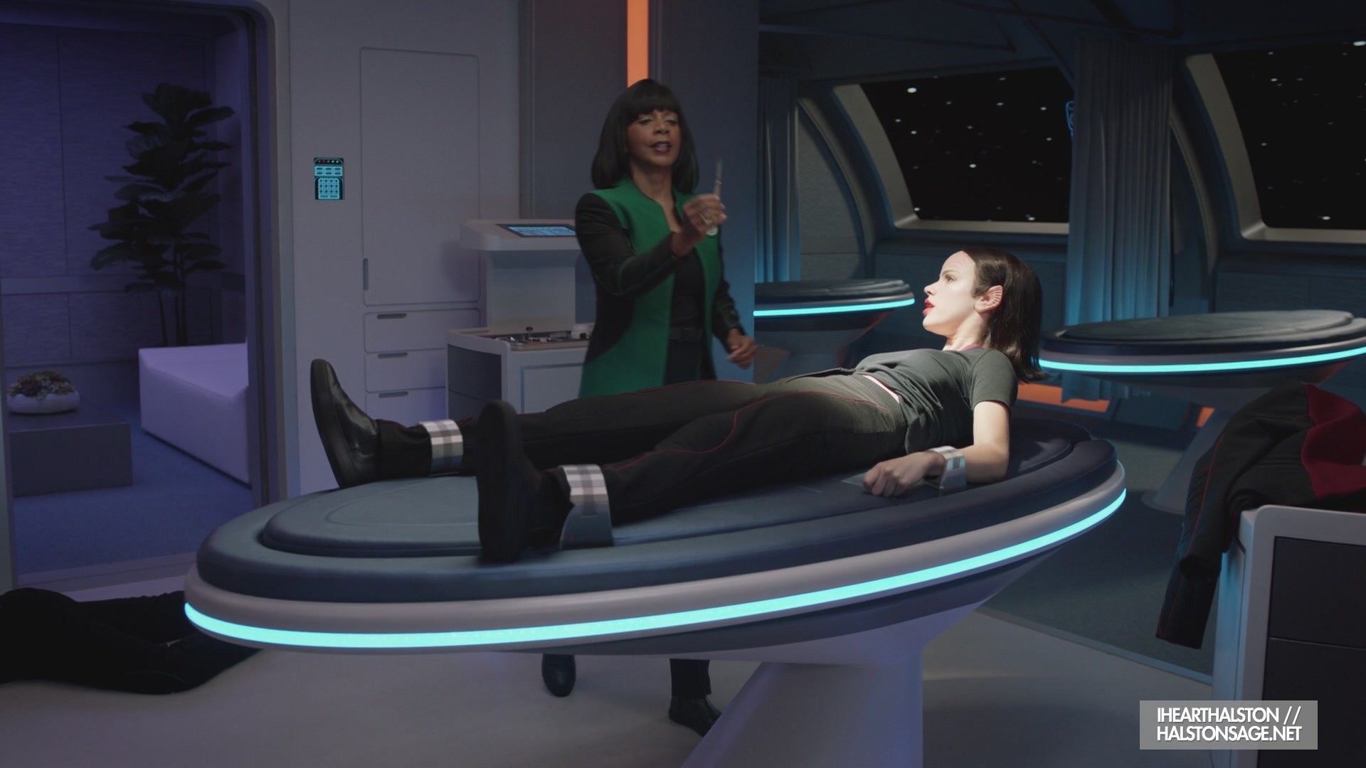 iHeartHalston_HalstonSageNet_TheOrville1x10Screencaps_598.jpg