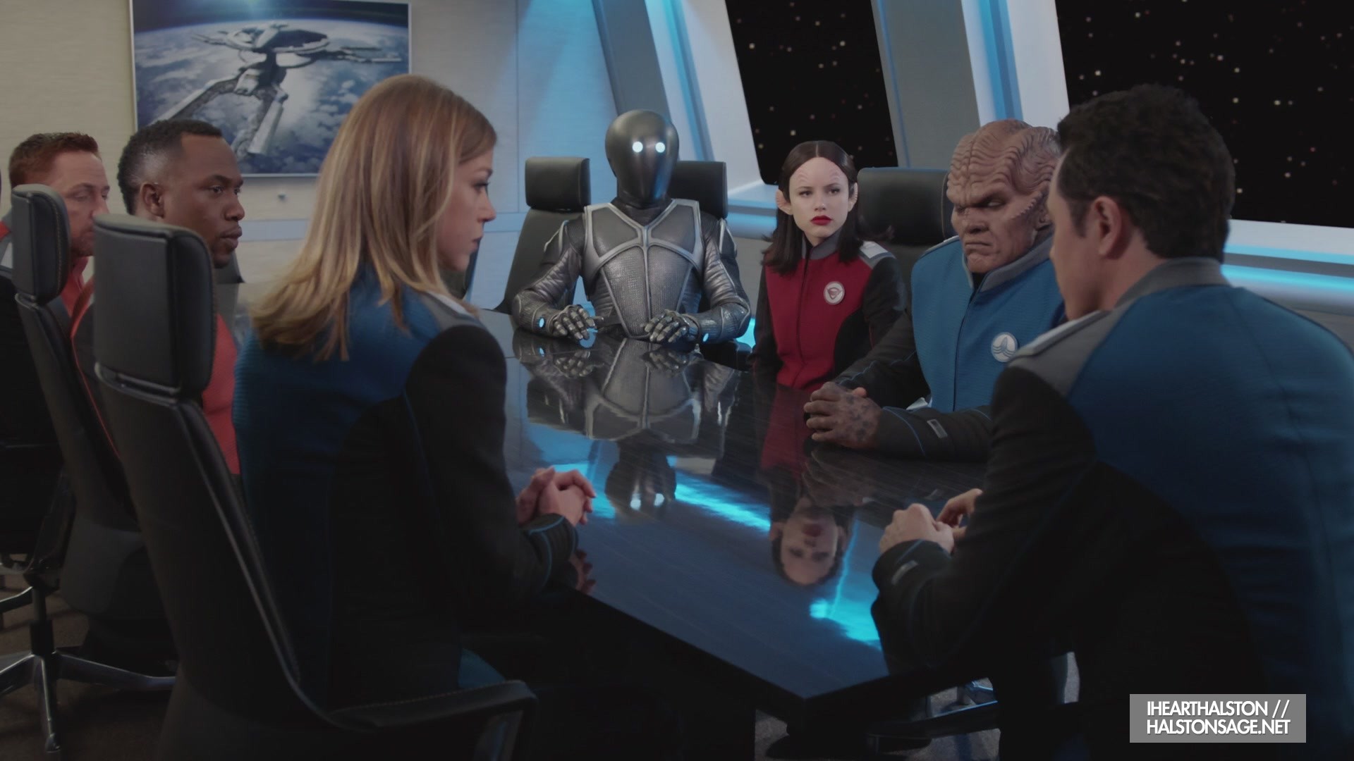 iHeartHalston_HalstonSageNet_TheOrville1x10Screencaps_638.jpg